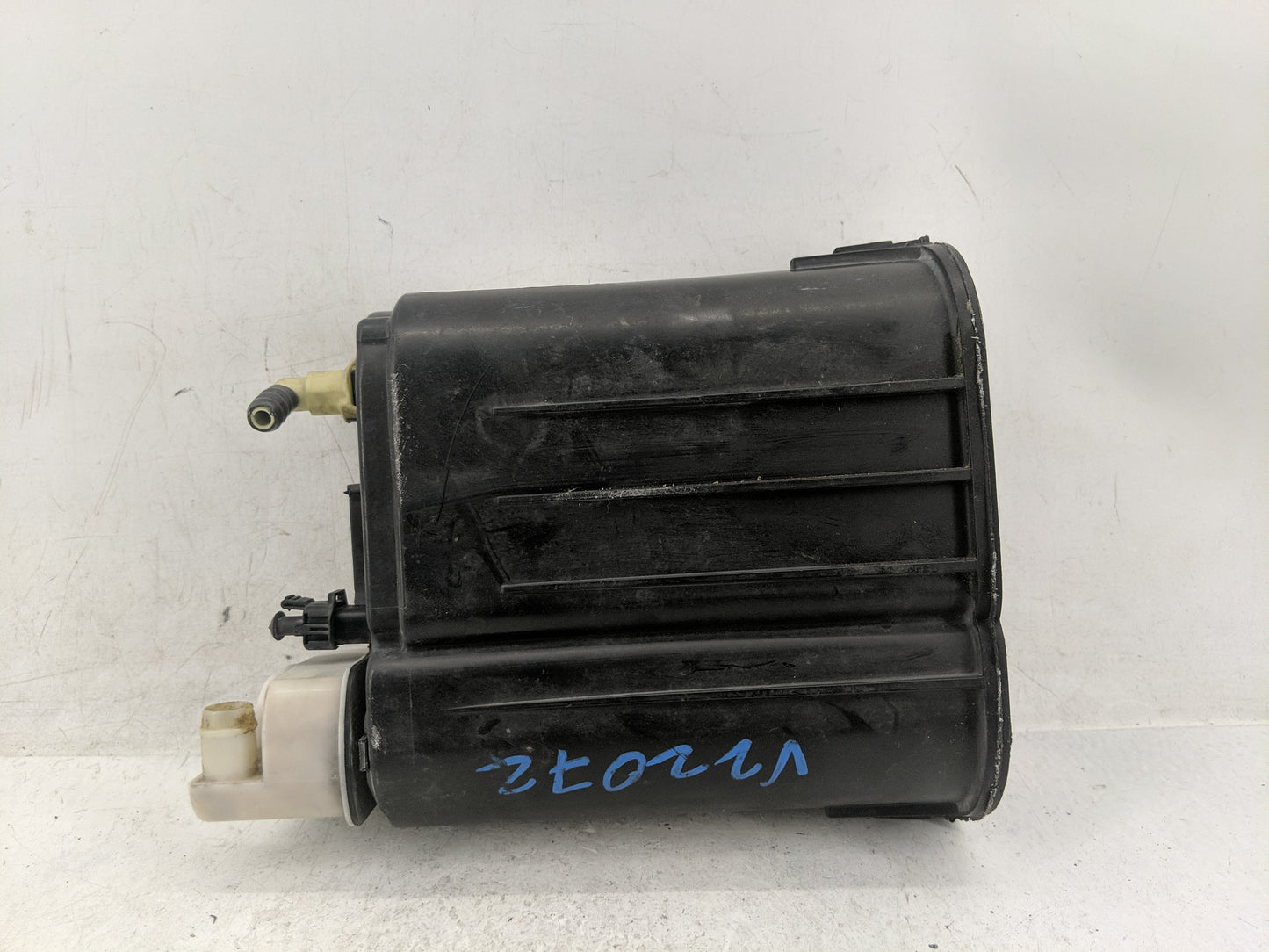 2011 Chrysler 200 Fuel Vapor Charcoal Canister - Oemusedautoparts1.com