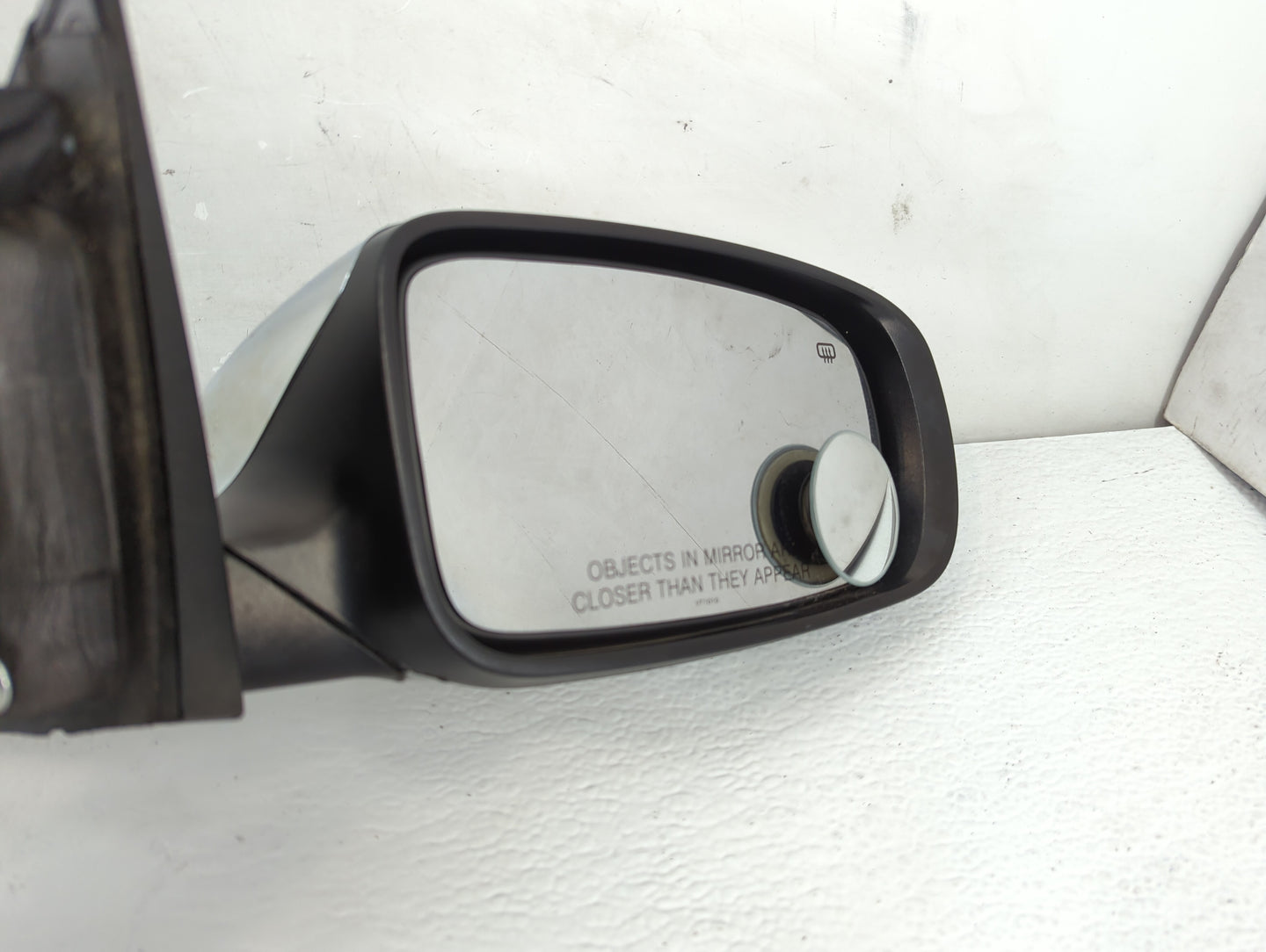 2011-2014 Chrysler 200 Passenger Side View Mirror - Right Door Mirror OEM Used - Oemusedautoparts1.com