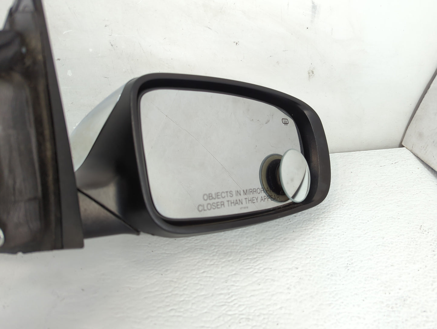 2011-2014 Chrysler 200 Passenger Side View Mirror - Right Door Mirror OEM Used - Oemusedautoparts1.com