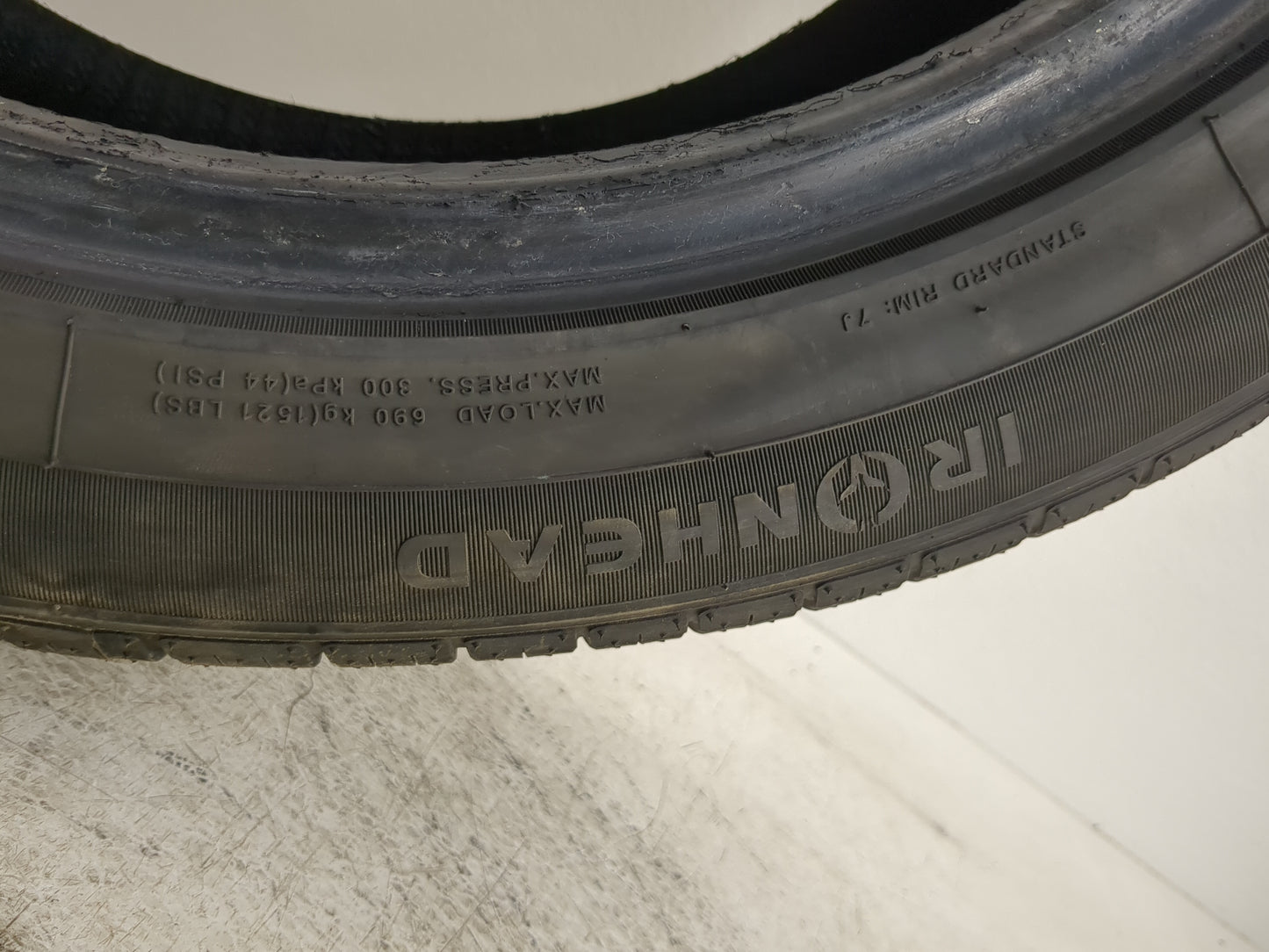 Used Tire 225/50R18 IRONHEAD REFLEX IHO1 95H - Tread Depth 9.5/32 - Oemusedautoparts1.com
