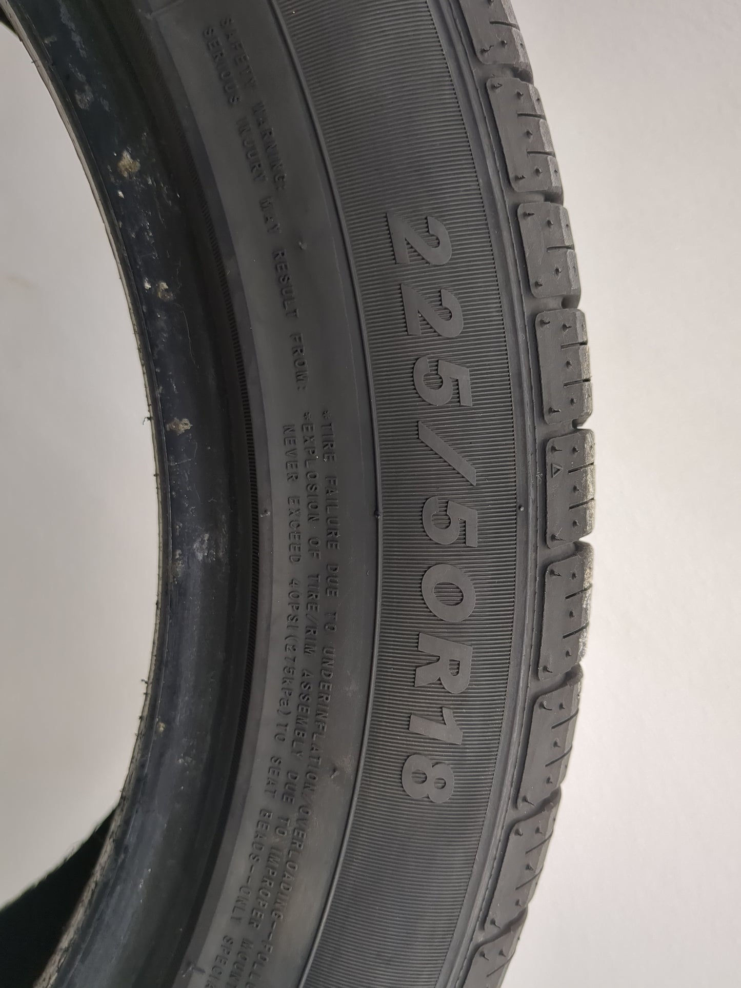 Used Tire 225/50R18 IRONHEAD REFLEX IHO1 95H - Tread Depth 9.5/32 - Oemusedautoparts1.com