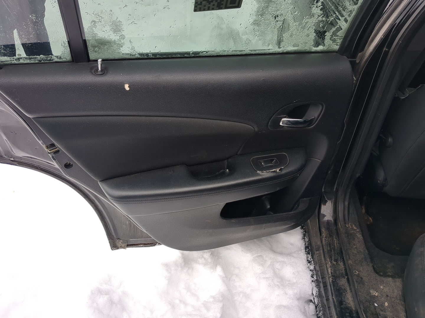 Chrysler 200 Driver Rear Door Oem - Oemusedautoparts1.com