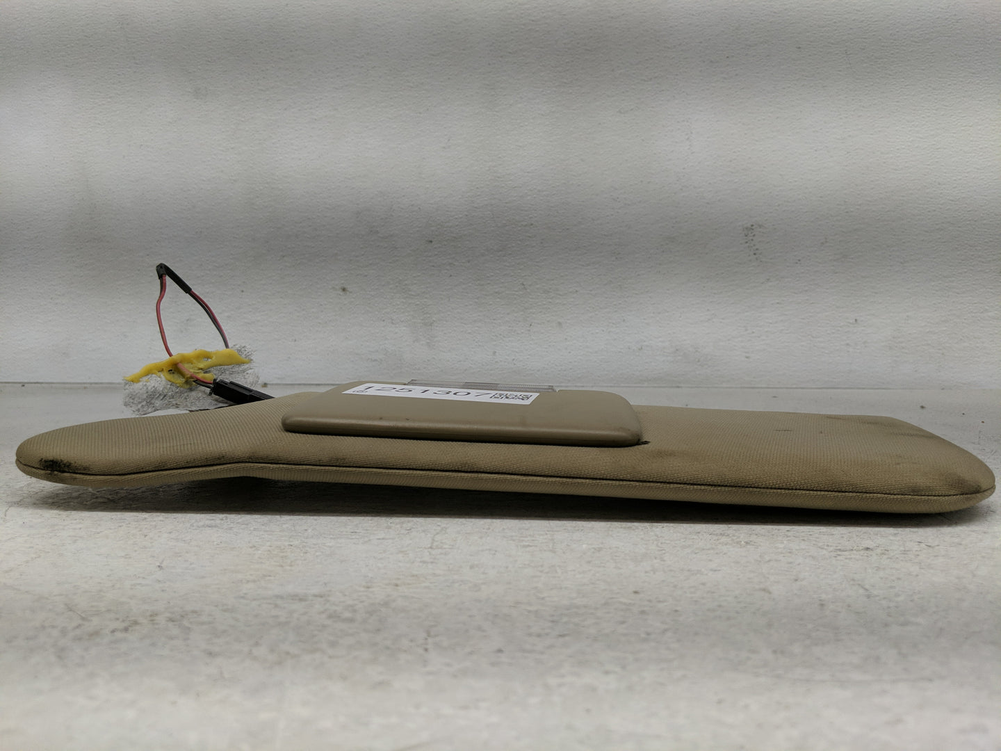 2011-2014 Chrysler 200 Sun Visor Shade Replacement Driver Left Mirror Fits Fits 2011 2012 2013 2014 OEM Used Auto Parts - Oe
