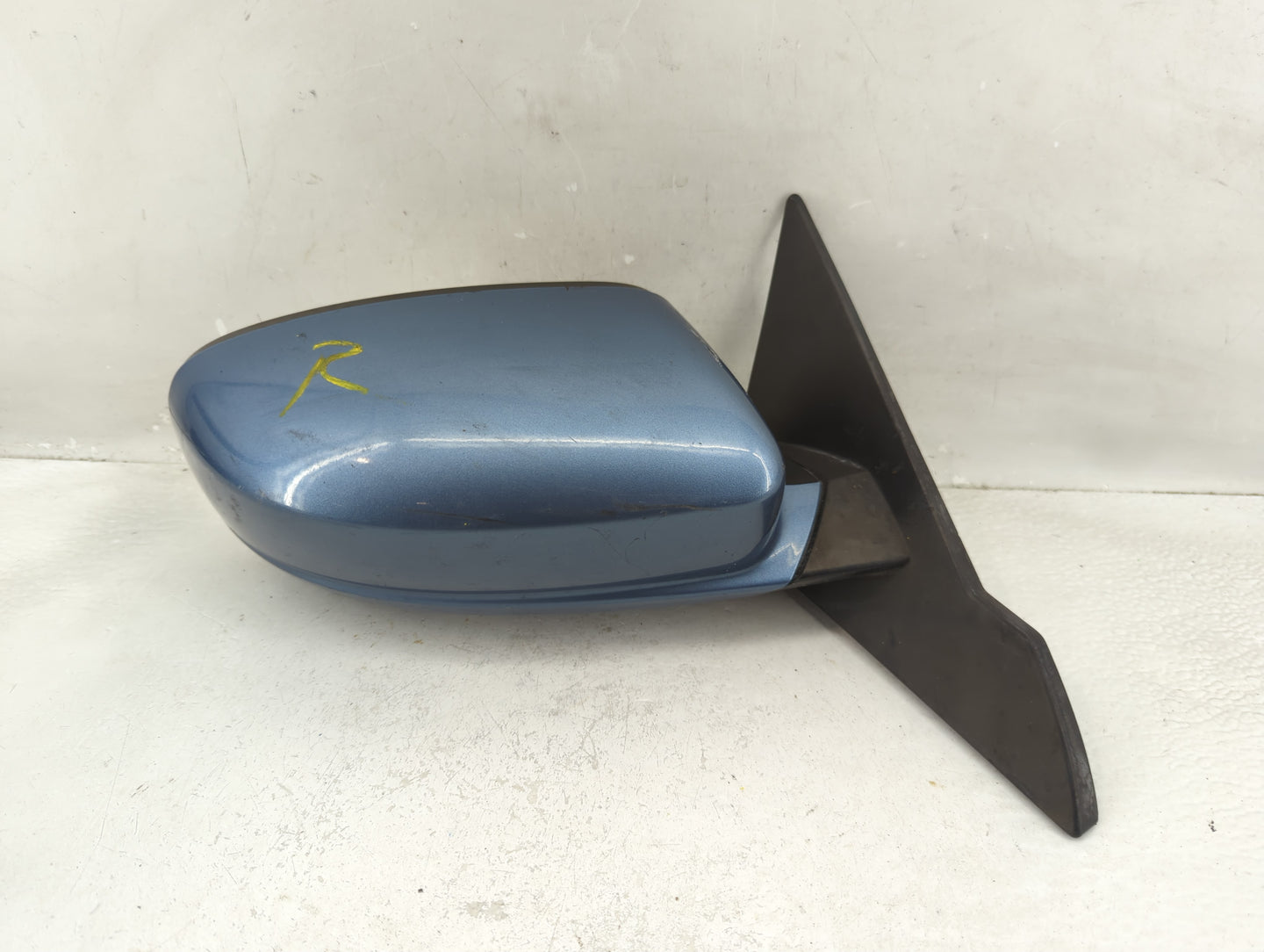 2011-2014 Chrysler 200 Passenger Side View Mirror - Right Door Mirror OEM Used - Oemusedautoparts1.com