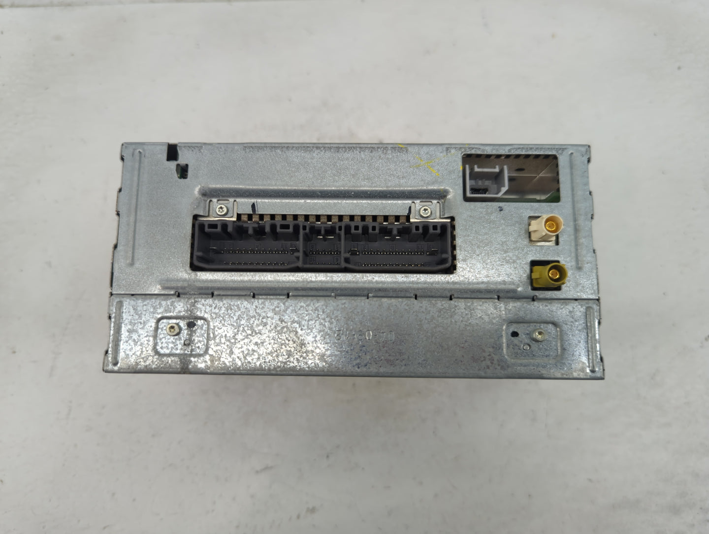 2011-2012 Chrysler 200 Radio AM FM Cd Player Receiver Replacement P/N:68224879AA Fits Fits 2011 2012 OEM Used Auto Parts - O