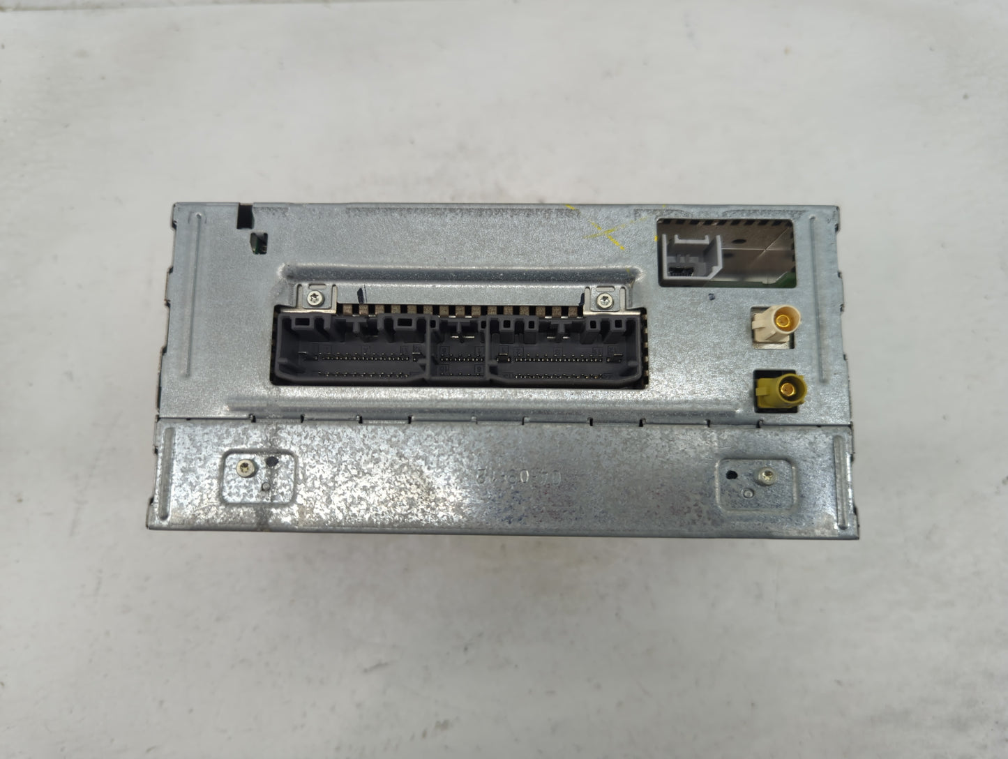 2011-2012 Chrysler 200 Radio AM FM Cd Player Receiver Replacement P/N:68224879AA Fits Fits 2011 2012 OEM Used Auto Parts - O