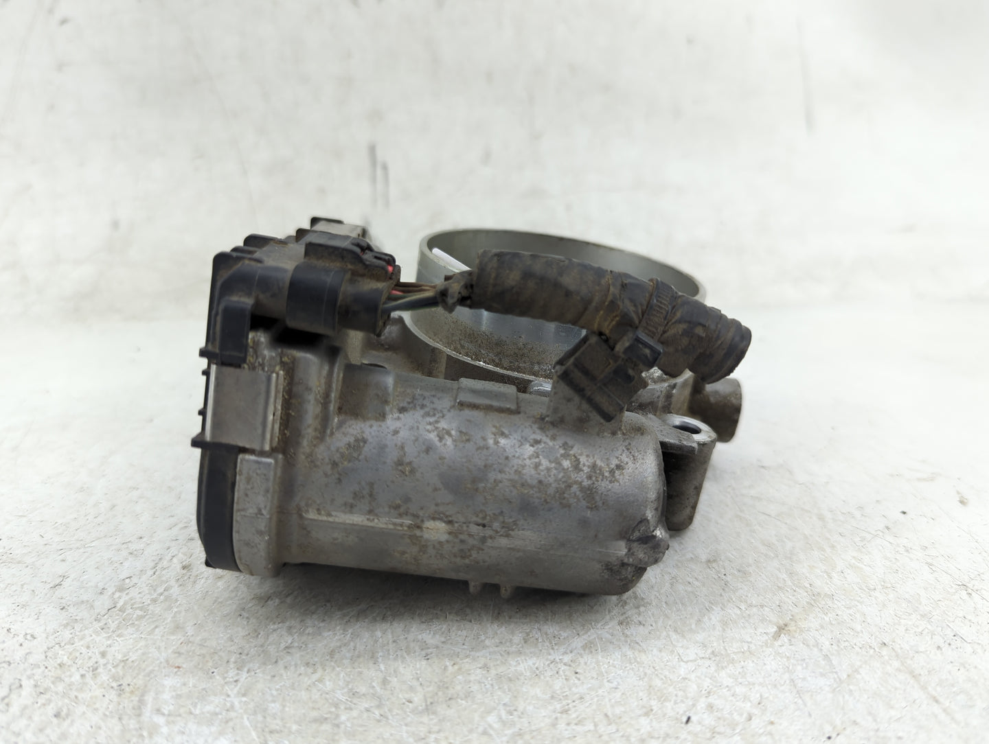 2011-2014 Chrysler 200 Throttle Body P/N:05184349AC Fits Fits 2007 2008 2009 2010 2011 2012 2013 2014 2015 2016 2017 2018 OE