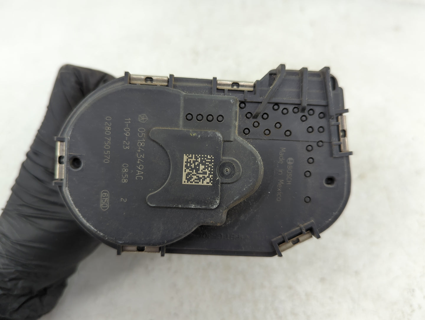 2011-2014 Chrysler 200 Throttle Body P/N:05184349AC Fits Fits 2007 2008 2009 2010 2011 2012 2013 2014 2015 2016 2017 2018 OE