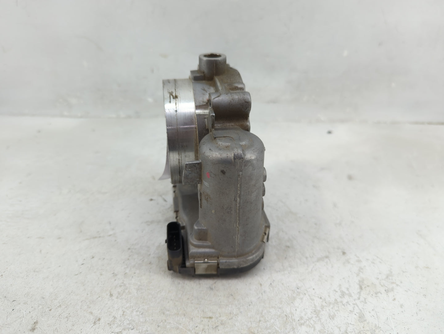 2011-2014 Chrysler 200 Throttle Body P/N:05184349AC Fits Fits 2007 2008 2009 2010 2011 2012 2013 2014 2015 2016 2017 2018 OE