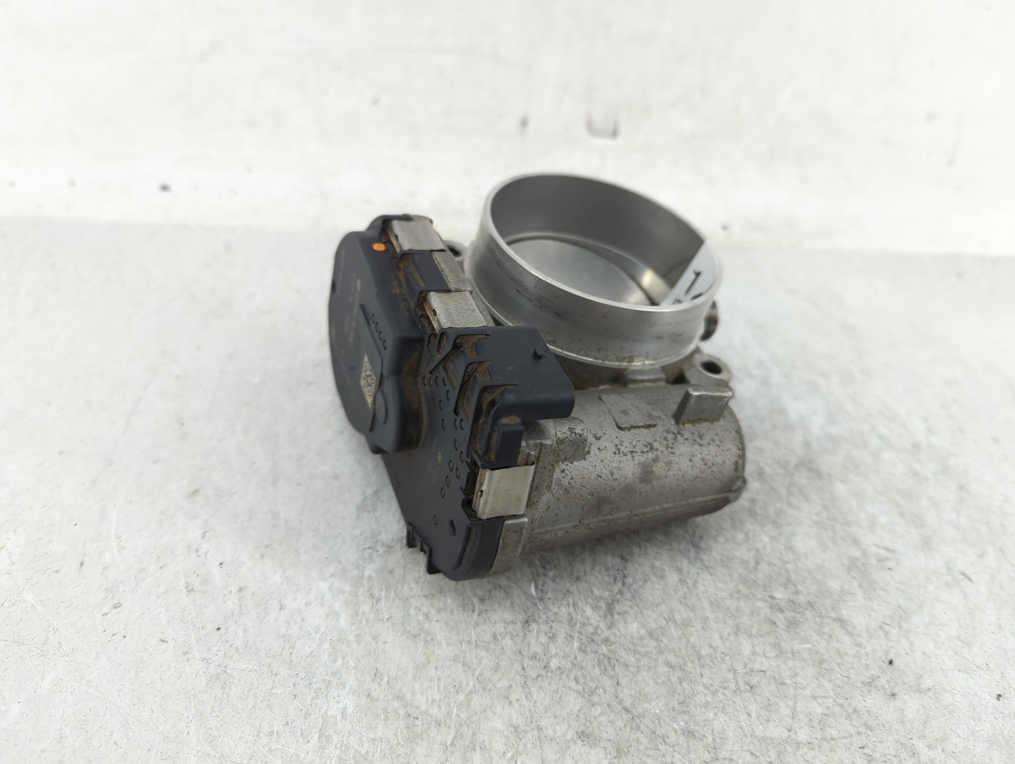 2011-2017 Chrysler 200 Throttle Body P/N:0 280 750 570 05184349AC Fits OEM Used Auto Parts - Oemusedautoparts1.com