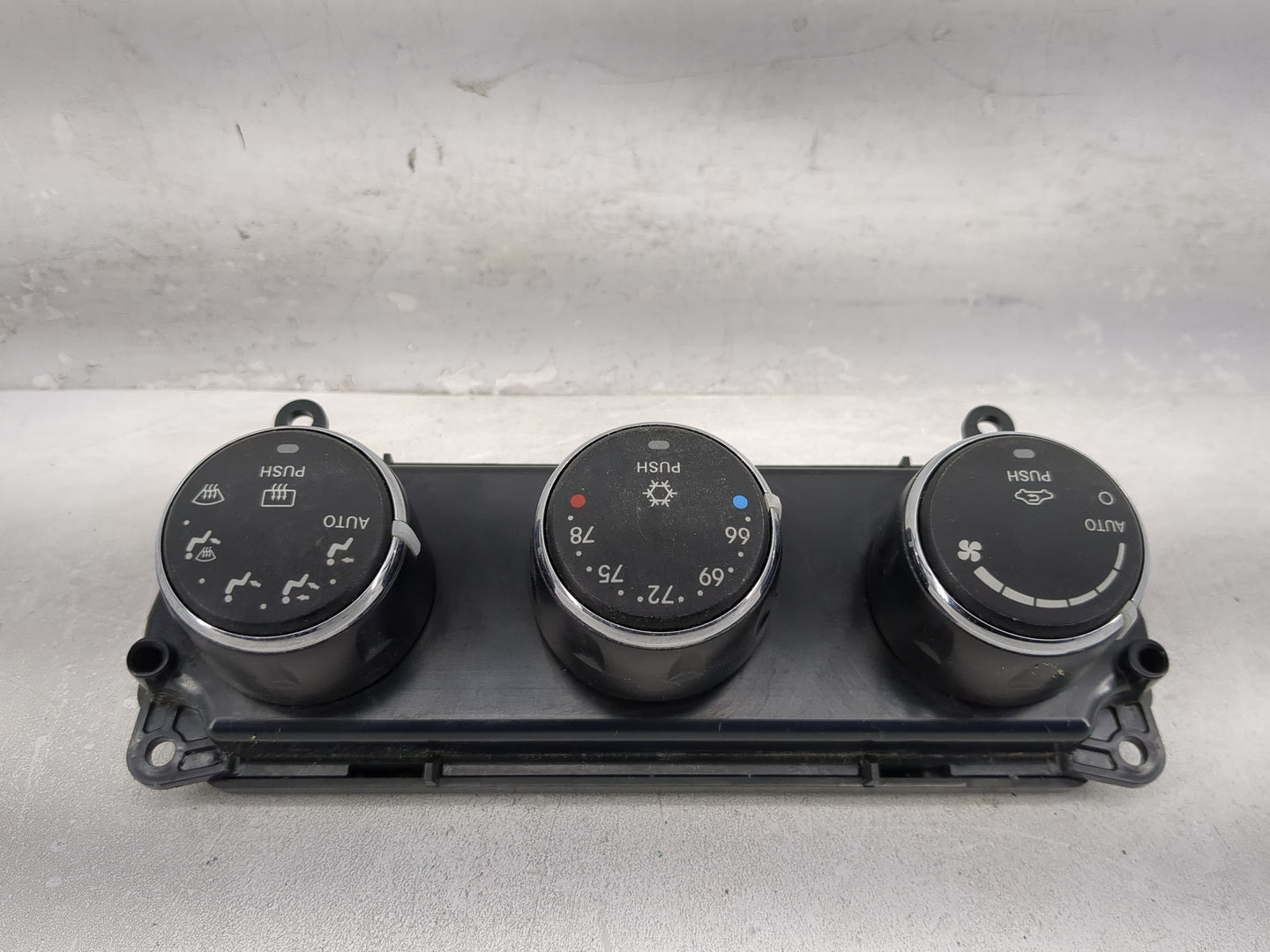 2011-2014 Chrysler 200 Climate Control Module Temperature AC/Heater Replacement Fits Fits 2011 2012 2013 2014 OEM Used Auto 