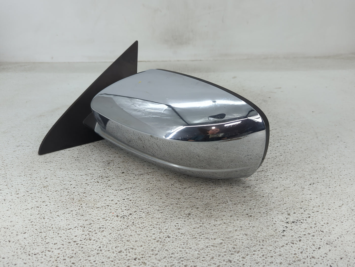 2011-2014 Chrysler 200 Driver Side View Mirror - Left Door Mirror OEM Used - Oemusedautoparts1.com