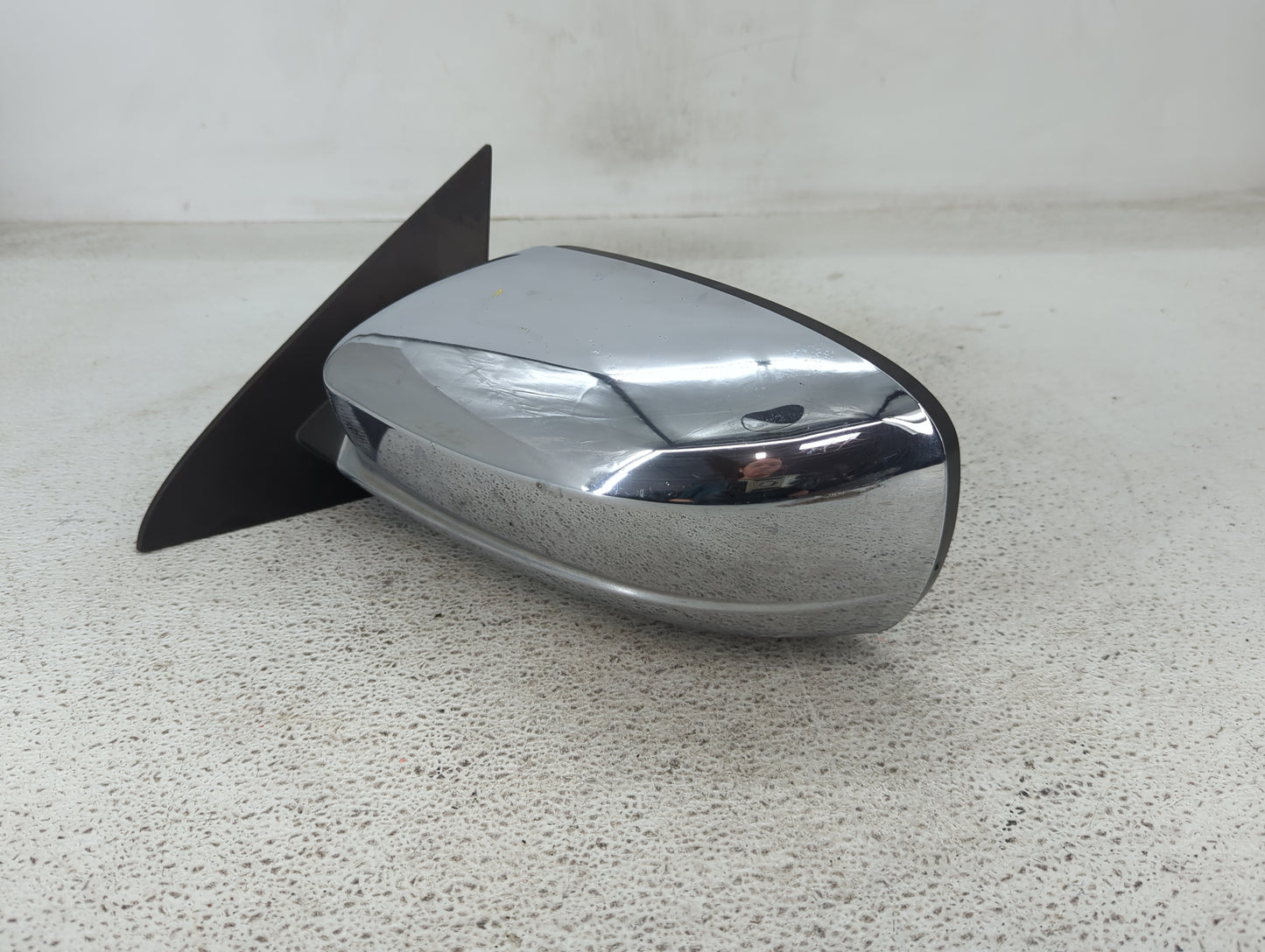 2011-2014 Chrysler 200 Driver Side View Mirror - Left Door Mirror OEM Used - Oemusedautoparts1.com