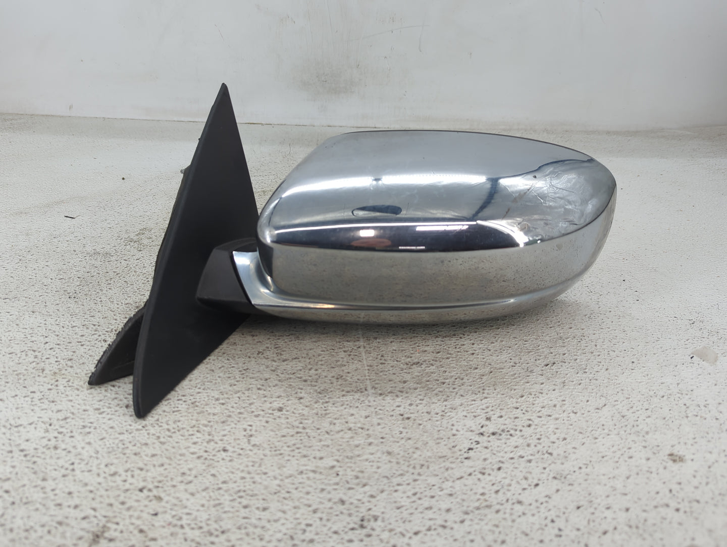 2011-2014 Chrysler 200 Driver Side View Mirror - Left Door Mirror OEM Used - Oemusedautoparts1.com
