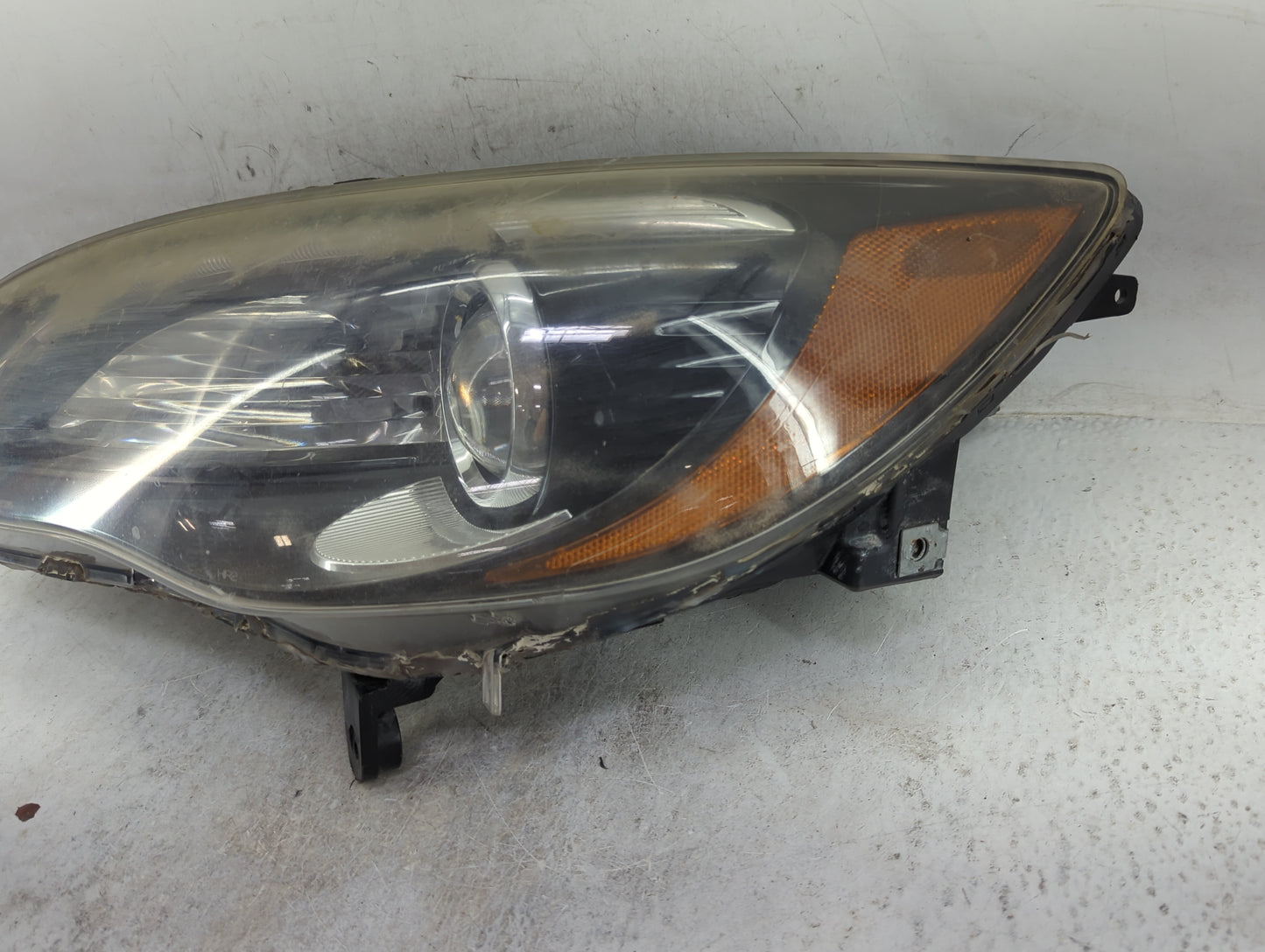 2013-2014 Chrysler 200 Driver Left Oem Head Light Headlight Lamp 1465685 - Oemusedautoparts1.com