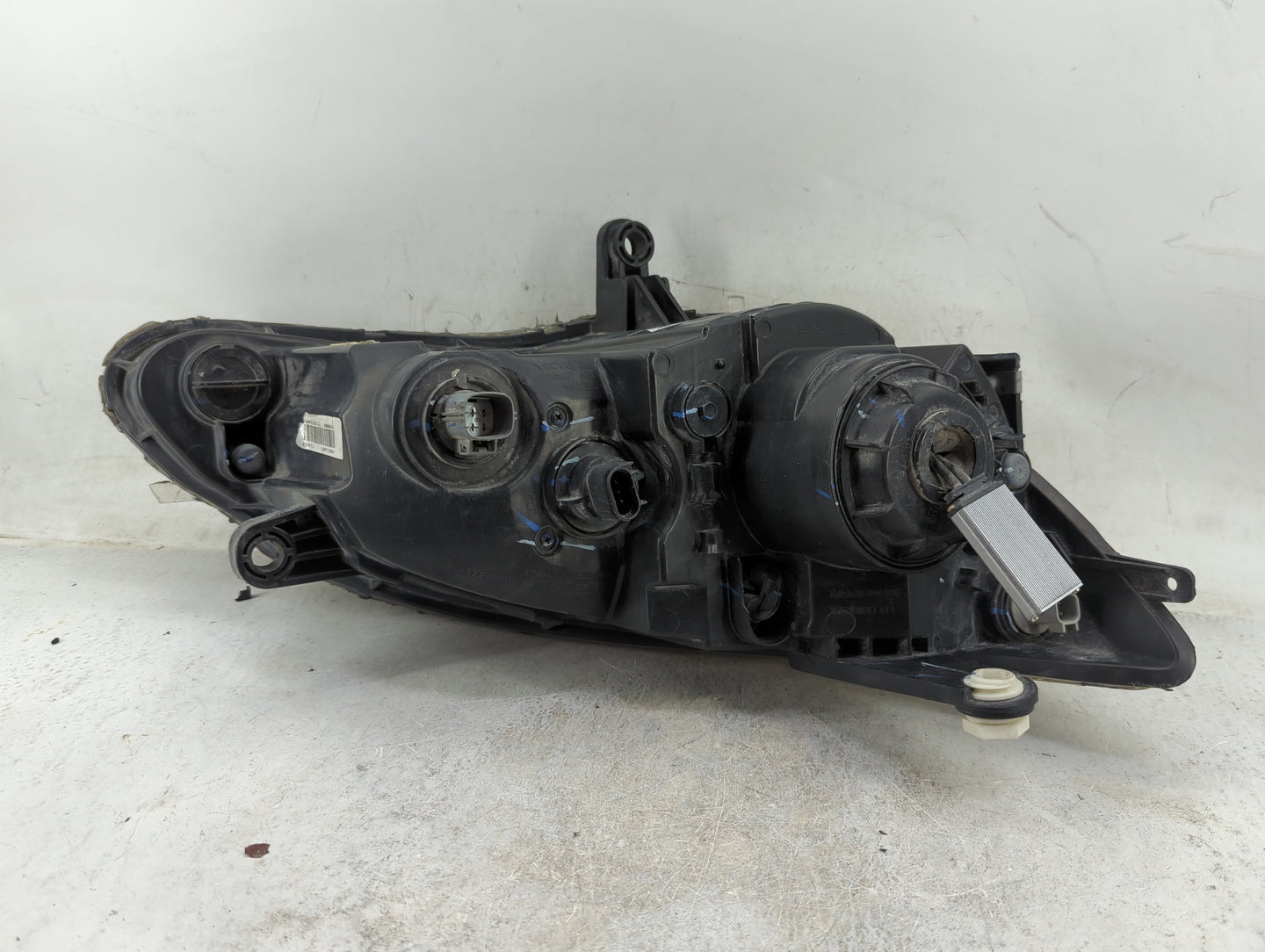 2013-2014 Chrysler 200 Driver Left Oem Head Light Headlight Lamp 1465685 - Oemusedautoparts1.com