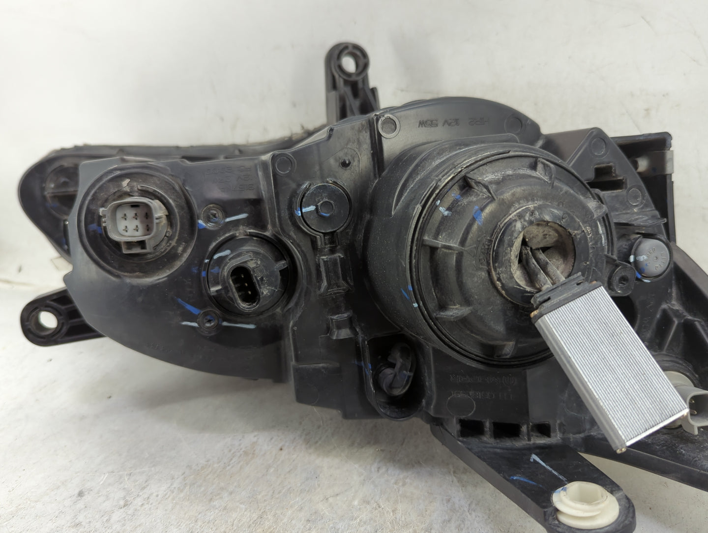 2013-2014 Chrysler 200 Driver Left Oem Head Light Headlight Lamp 1465685 - Oemusedautoparts1.com