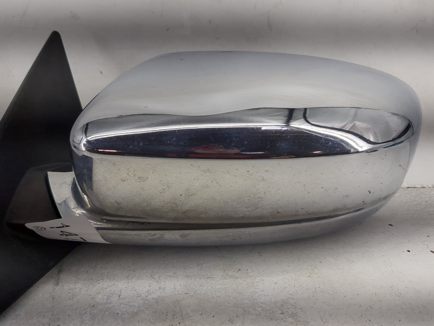 2011-2014 Chrysler 200 Driver Side View Mirror - Left Door Mirror OEM Used - Oemusedautoparts1.com