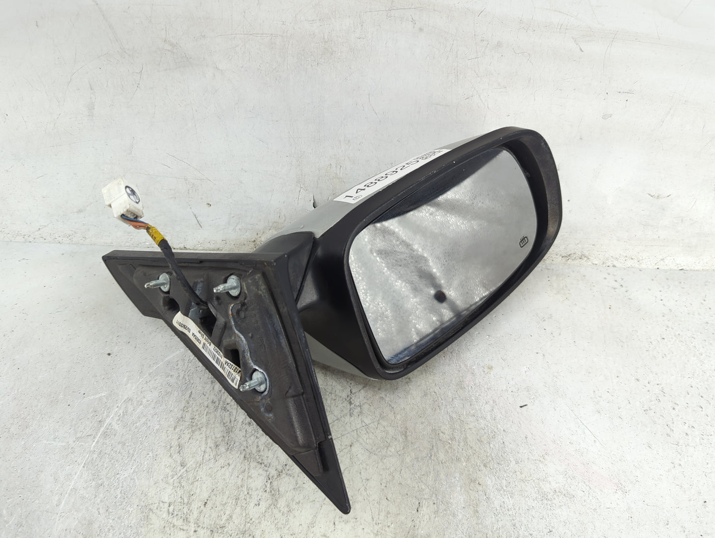 2011-2014 Chrysler 200 Driver Side View Mirror - Left Door Mirror OEM Used - Oemusedautoparts1.com