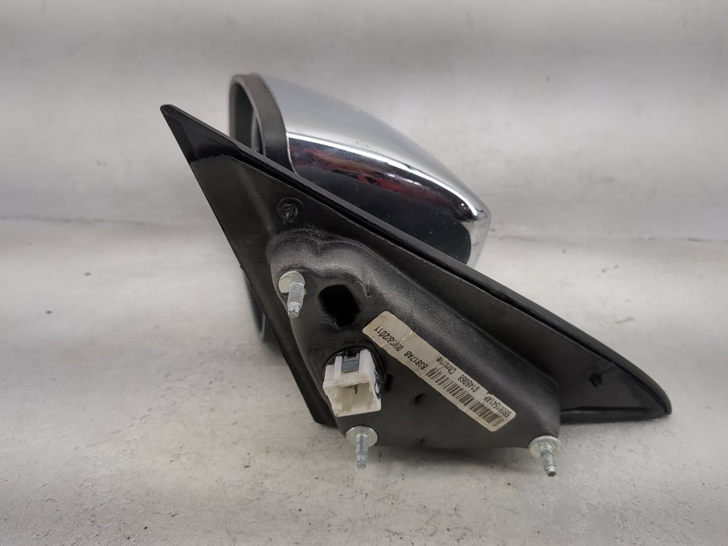 2011-2014 Chrysler 200 Driver Side View Mirror - Left Door Mirror OEM Used - Oemusedautoparts1.com