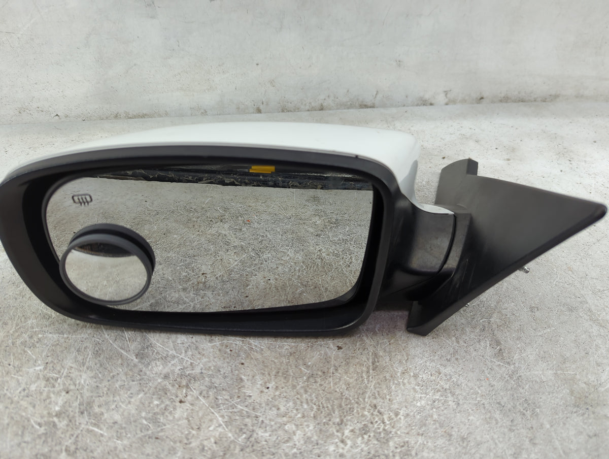 2011-2014 Chrysler 200 Driver Side View Mirror - Left Door Mirror OEM Used - Oemusedautoparts1.com