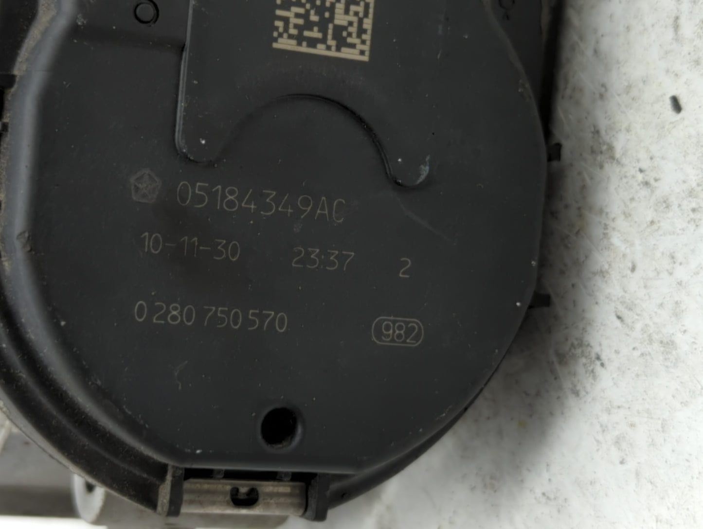 2011-2017 Chrysler 200 Throttle Body P/N:05184349AF 05184349AD, 05184349AB Fits Fits 2011 2012 2013 2014 2015 2016 2017 2018