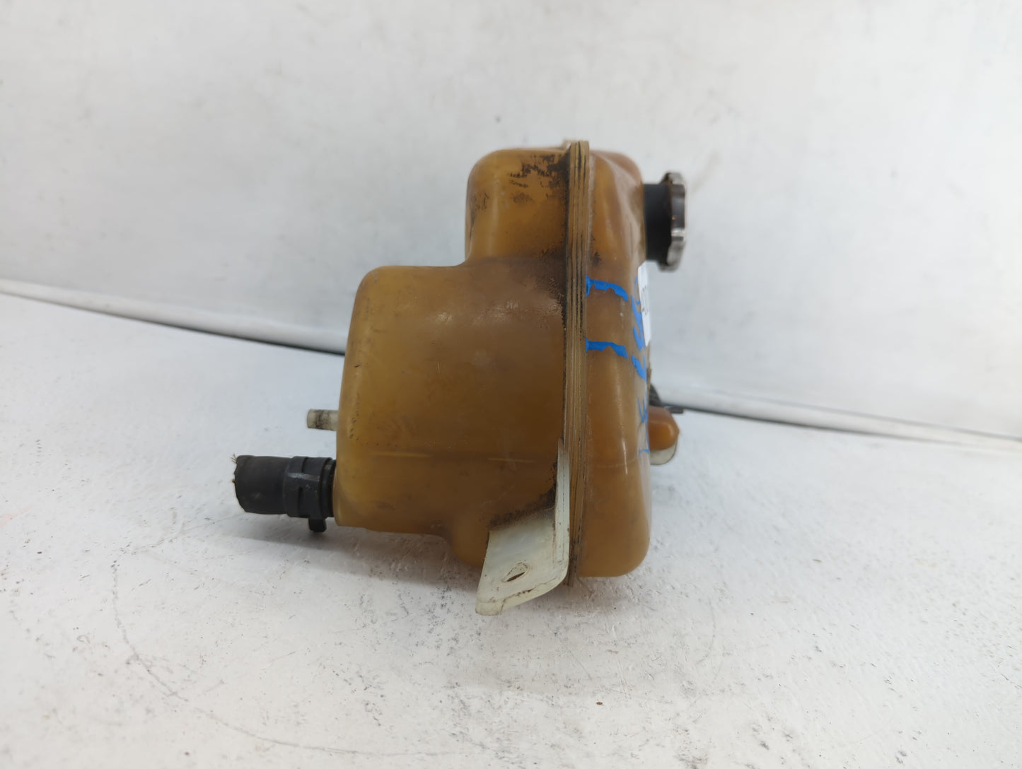 2011-2014 Chrysler 200 Windshield Washer Fluid Reservoir Bottle Oem - Oemusedautoparts1.com