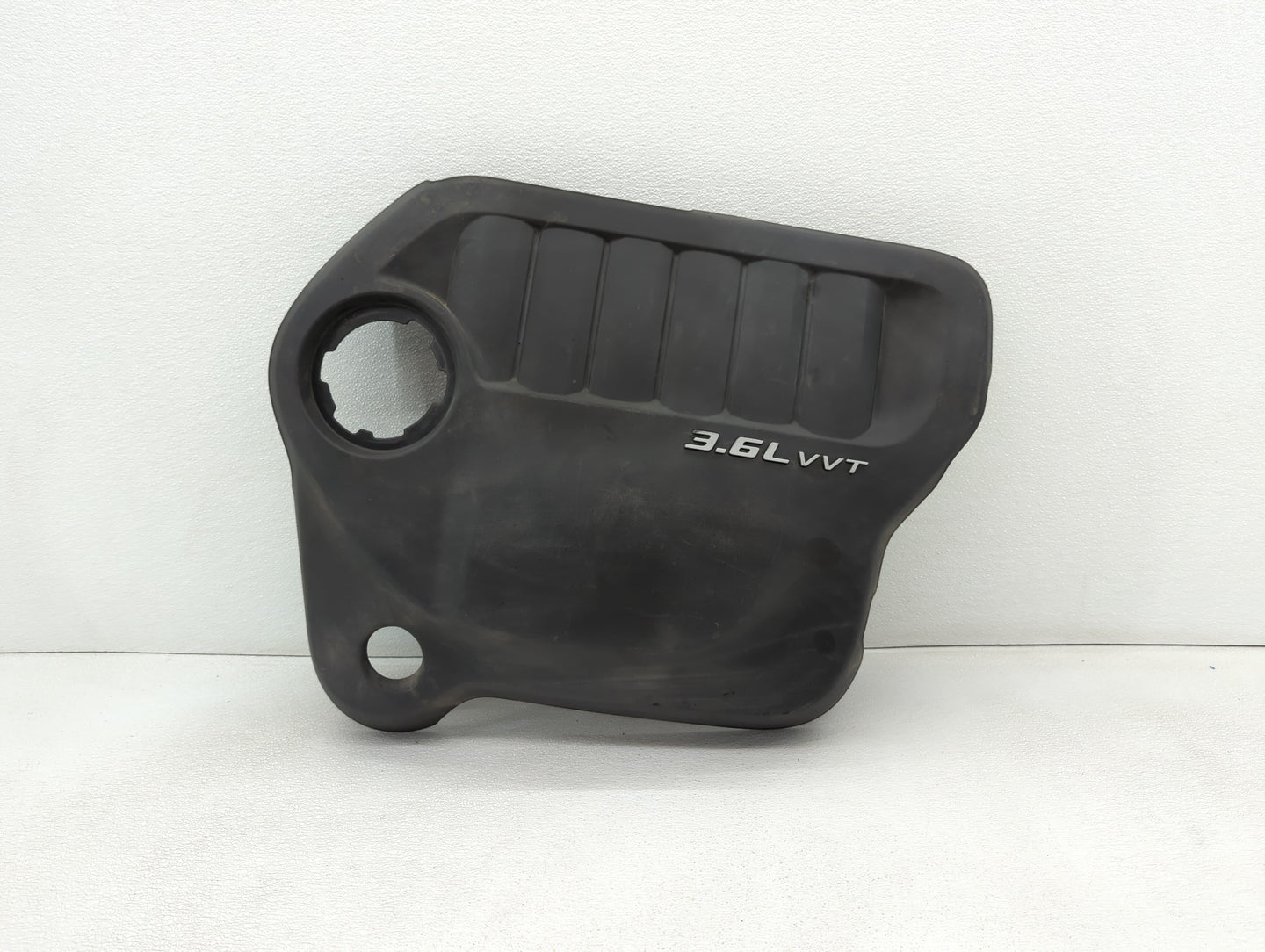 2011 Chrysler 200 Engine Cover - Oemusedautoparts1.com