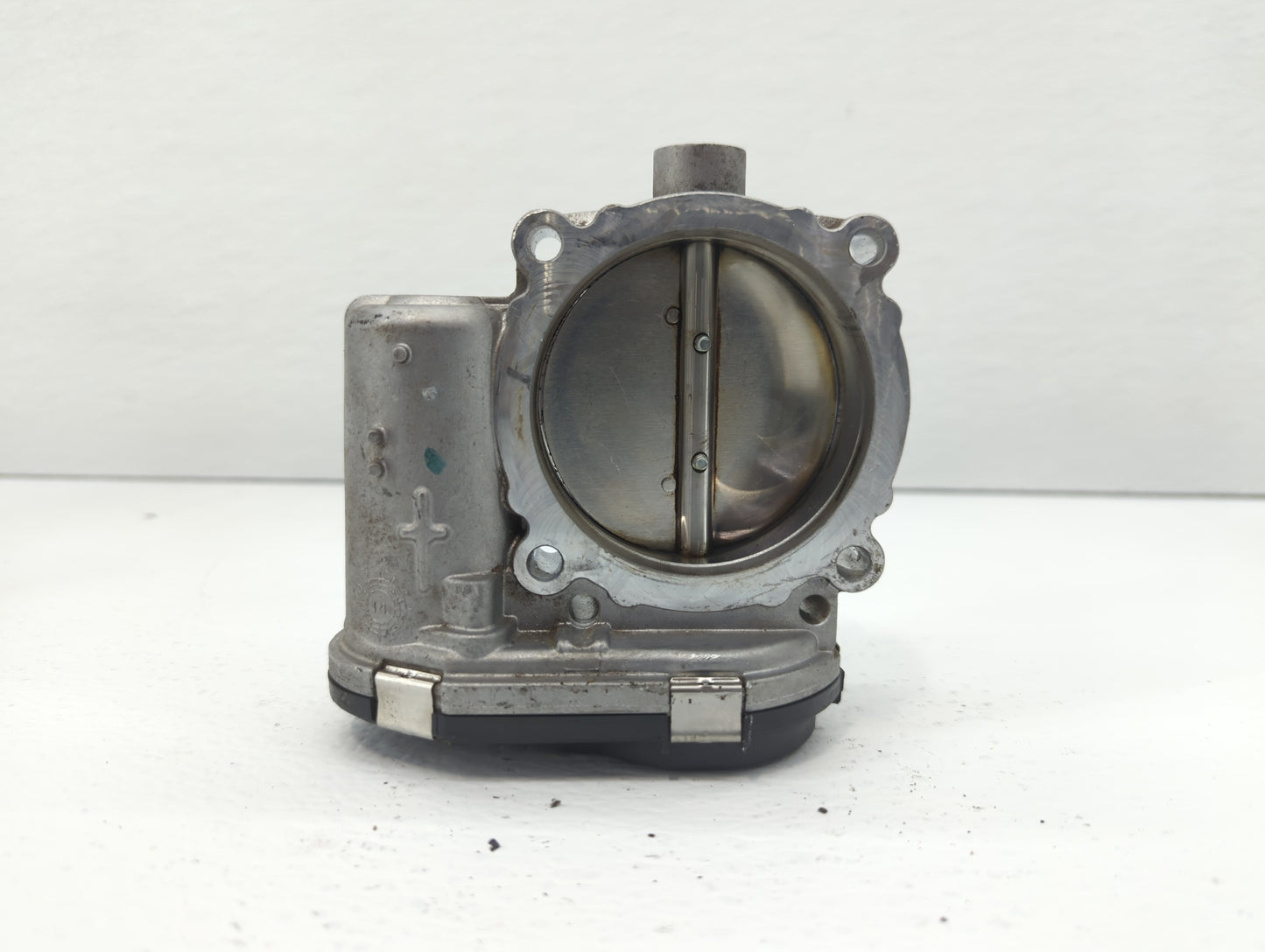 2011-2017 Chrysler 200 Throttle Body P/N:05184349AC 05184349AE Fits OEM Used Auto Parts - Oemusedautoparts1.com