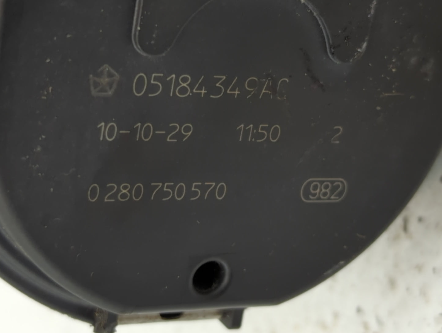 2011-2017 Chrysler 200 Throttle Body P/N:05184349AG Fits Fits 2011 2012 2013 2014 2015 2016 2017 2018 2019 2020 2021 2022 OE