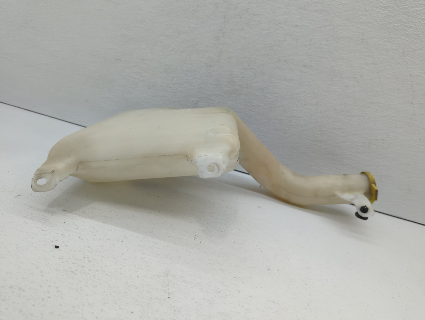 2011-2014 Chrysler 200 Windshield Washer Fluid Reservoir Bottle Oem - Oemusedautoparts1.com