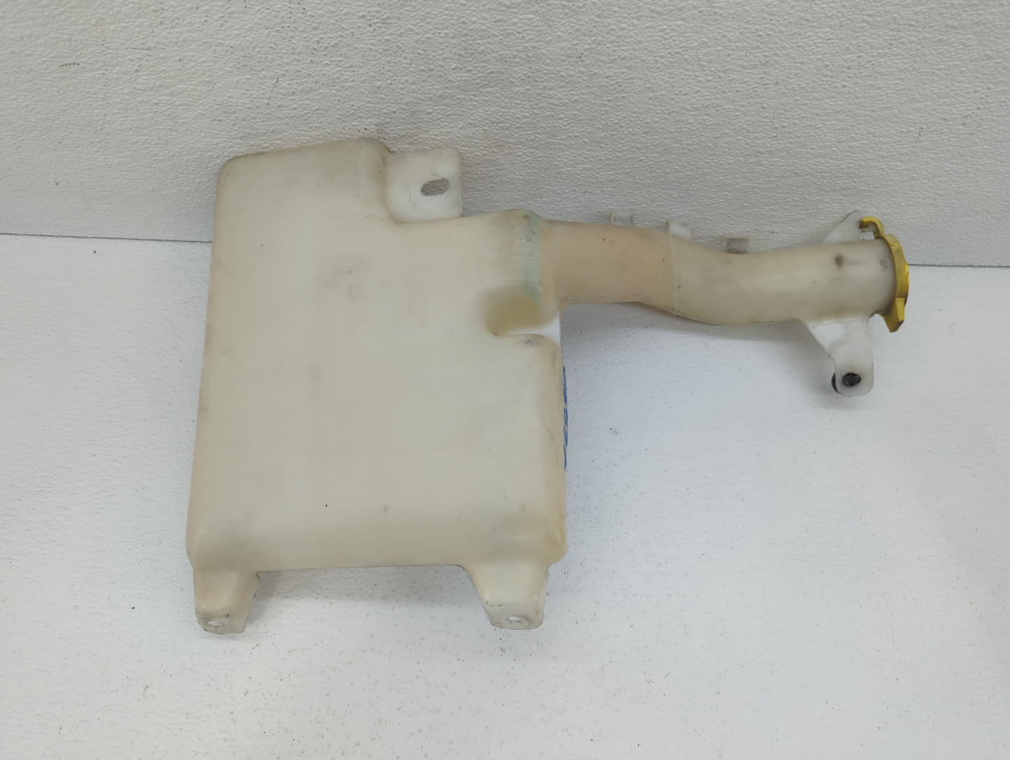 2011-2014 Chrysler 200 Windshield Washer Fluid Reservoir Bottle Oem - Oemusedautoparts1.com