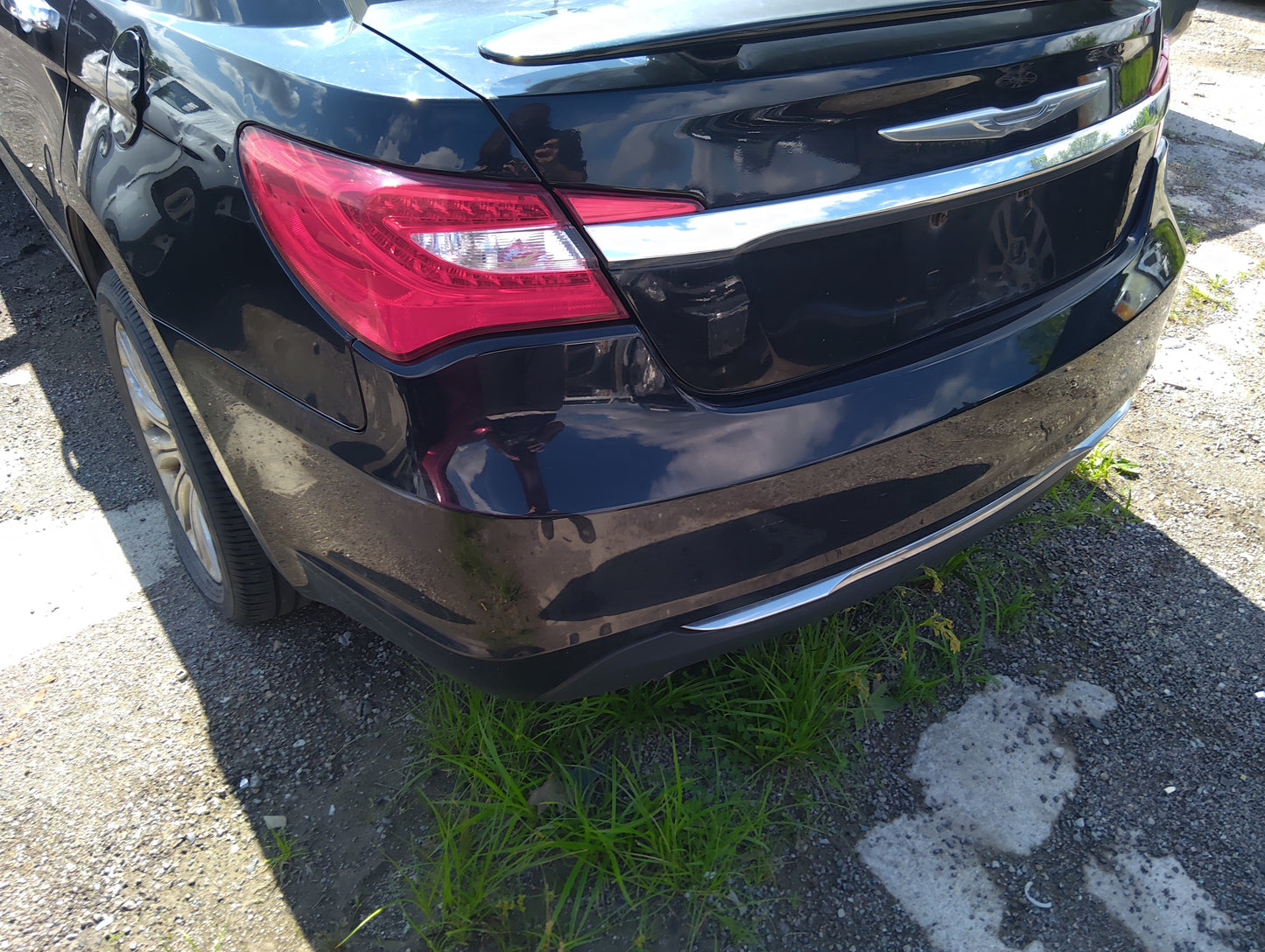 2011-2014 Chrysler 200 Rear Bumper Assembly Oem 5030157 - Oemusedautoparts1.com