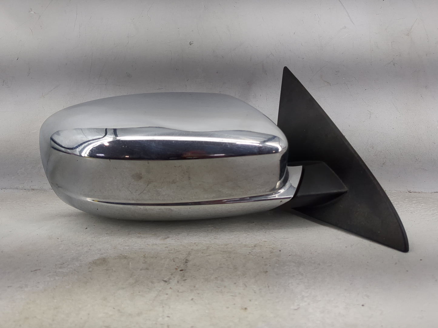 2011-2014 Chrysler 200 Passenger Side View Mirror - Right Door Mirror OEM Used - Oemusedautoparts1.com