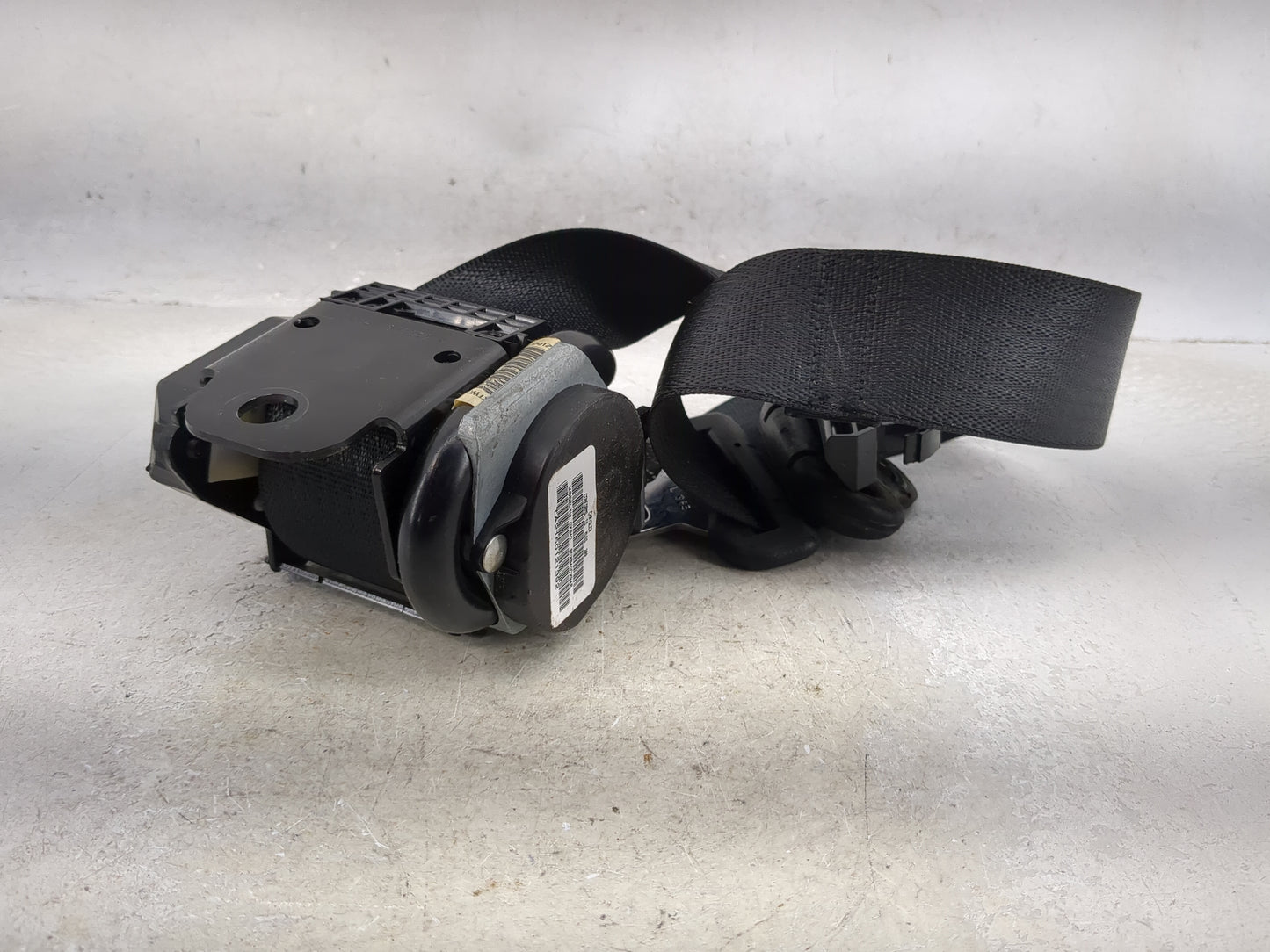 2011-2014 Chrysler 200 Passenger Front Seatbelt Retractor 5030218 - Oemusedautoparts1.com