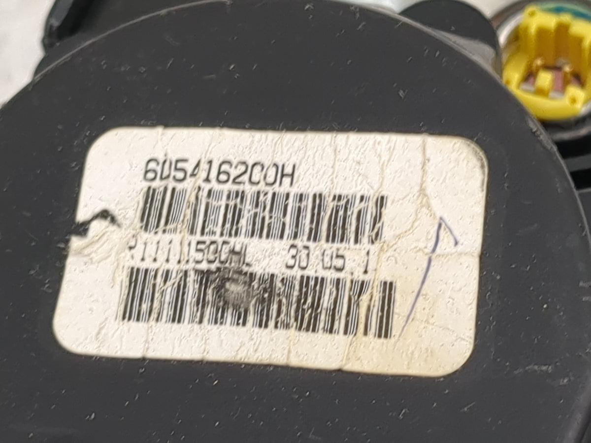 2011-2014 Chrysler 200 Passenger Front Seatbelt Retractor 5030218 - Oemusedautoparts1.com