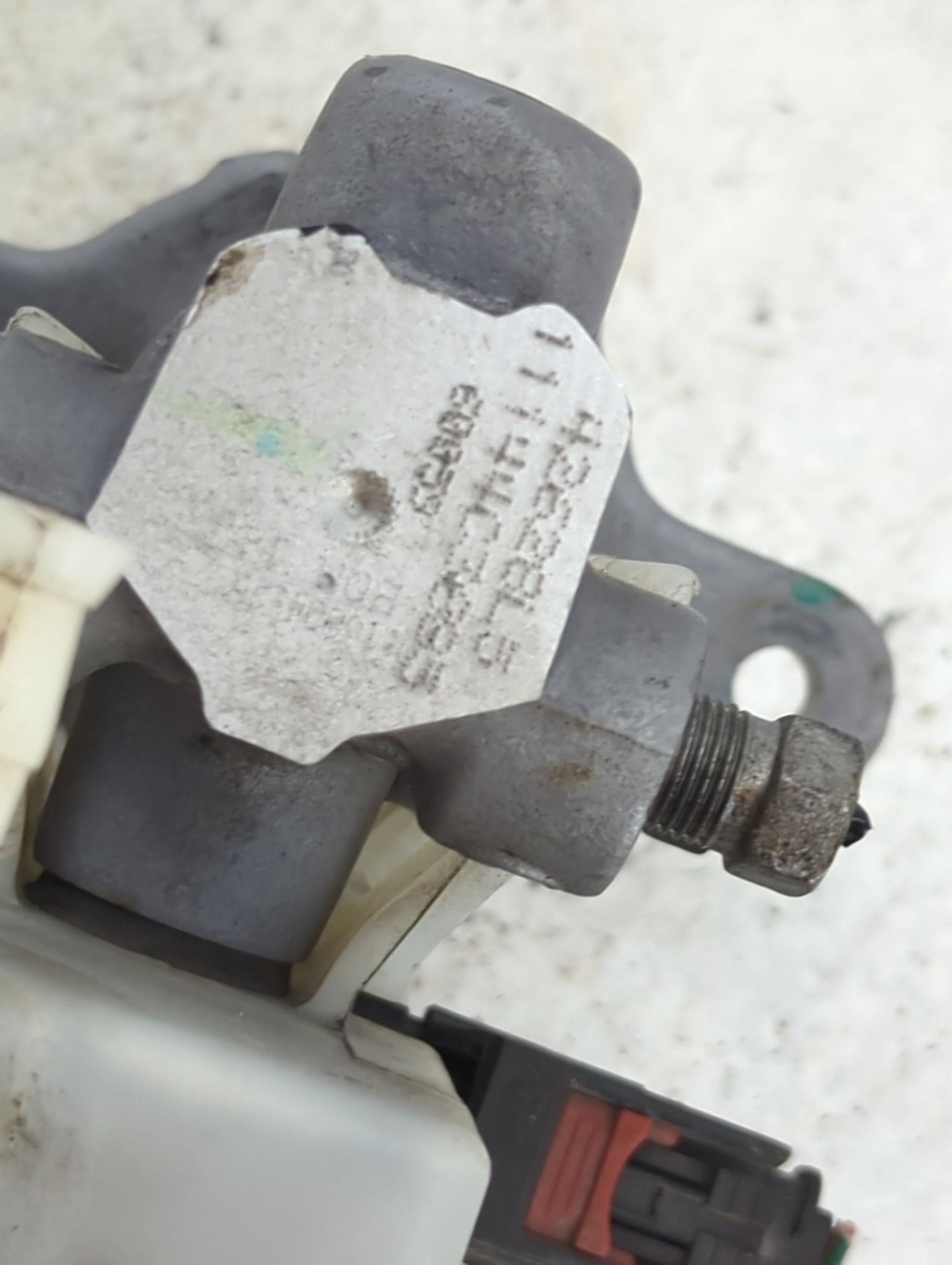 2011-2014 Chrysler 200 Brake Master Cylinder 5030262 - Oemusedautoparts1.com
