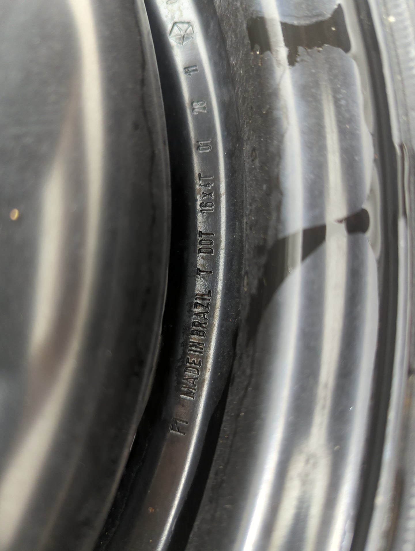 2011-2014 Chrysler 200 Spare Donut Tire Wheel Rim Oem 5037160 - Oemusedautoparts1.com