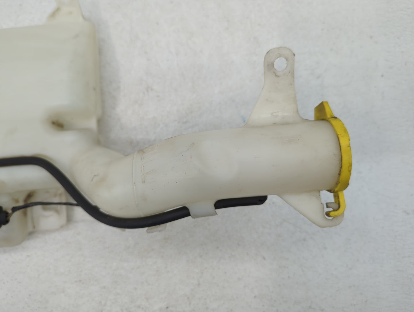 2011-2014 Chrysler 200 Windshield Washer Fluid Reservoir Bottle Oem - Oemusedautoparts1.com