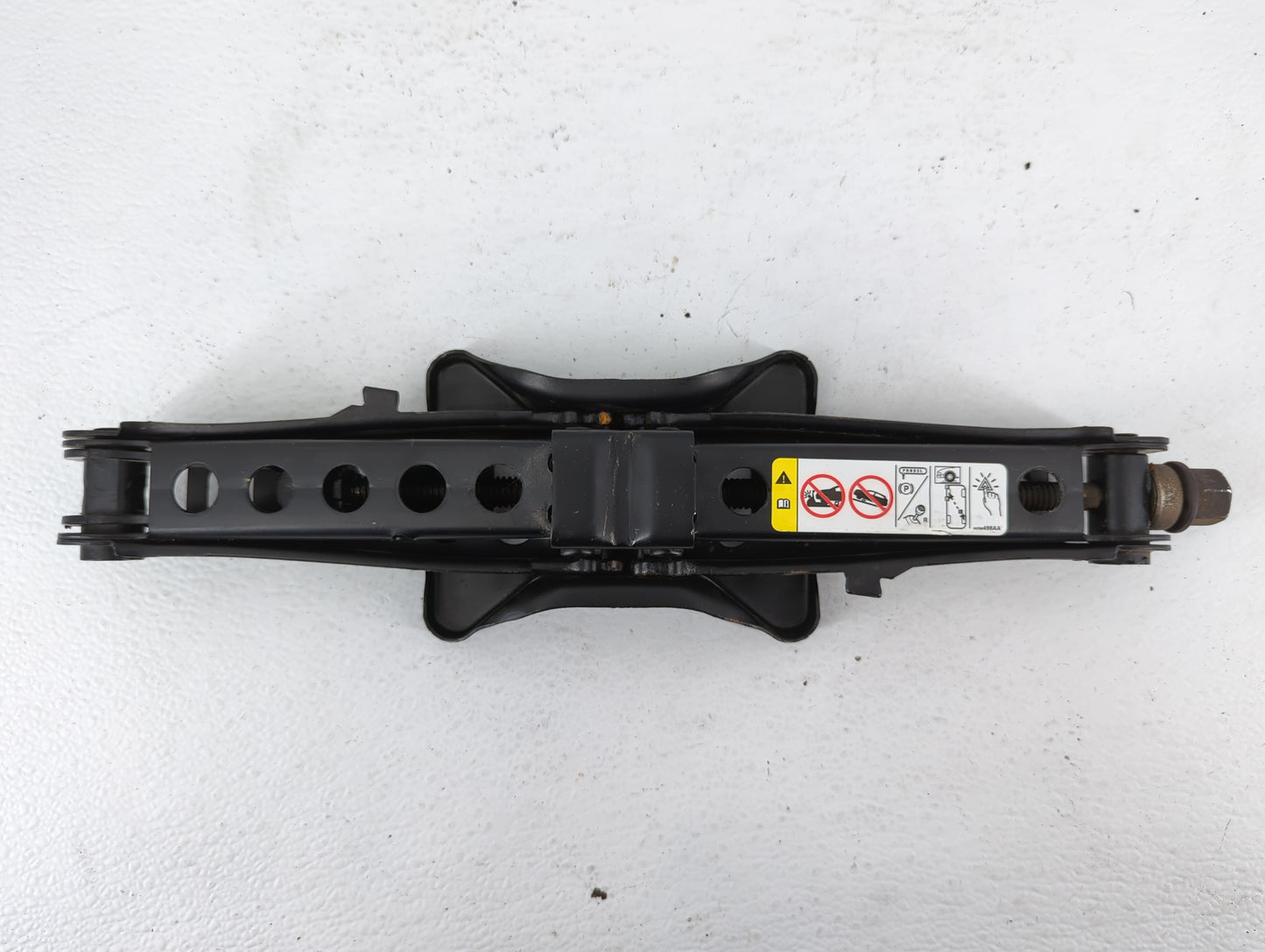 2011 Chrysler 200 Spare Scissor Car Jack 590316 - Oemusedautoparts1.com