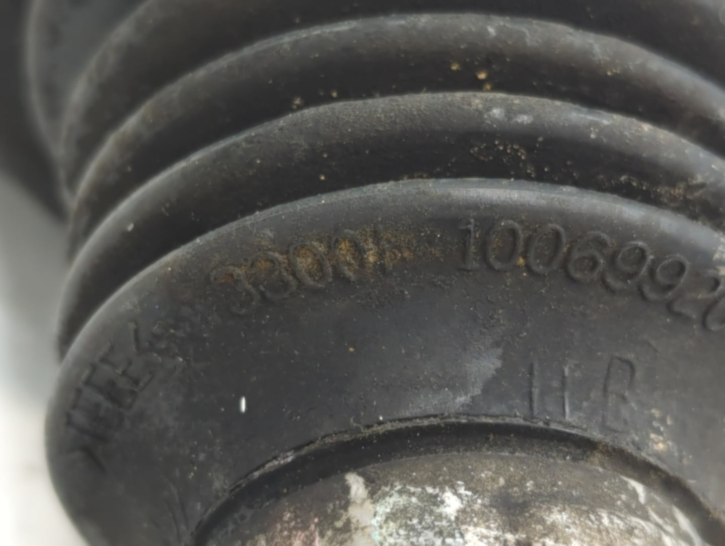 2011-2014 Chrysler 200 Axle Shaft Front Driver Cv C/v - Oemusedautoparts1.com