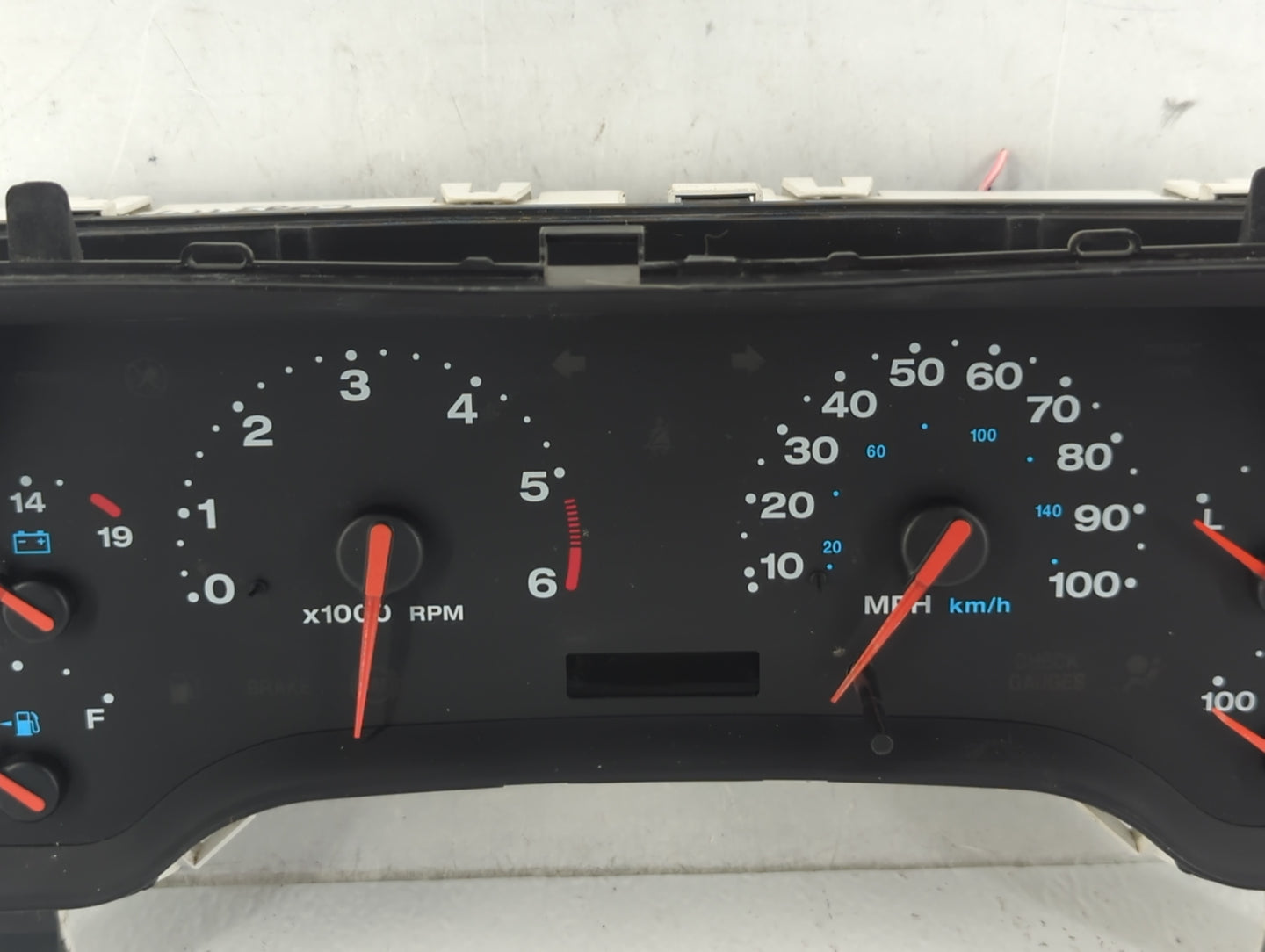 2011-2014 Chrysler 200 Instrument Cluster Speedometer Gauges P/N:P56047016AD Fits Fits 2011 2012 2013 2014 OEM Used Auto Par