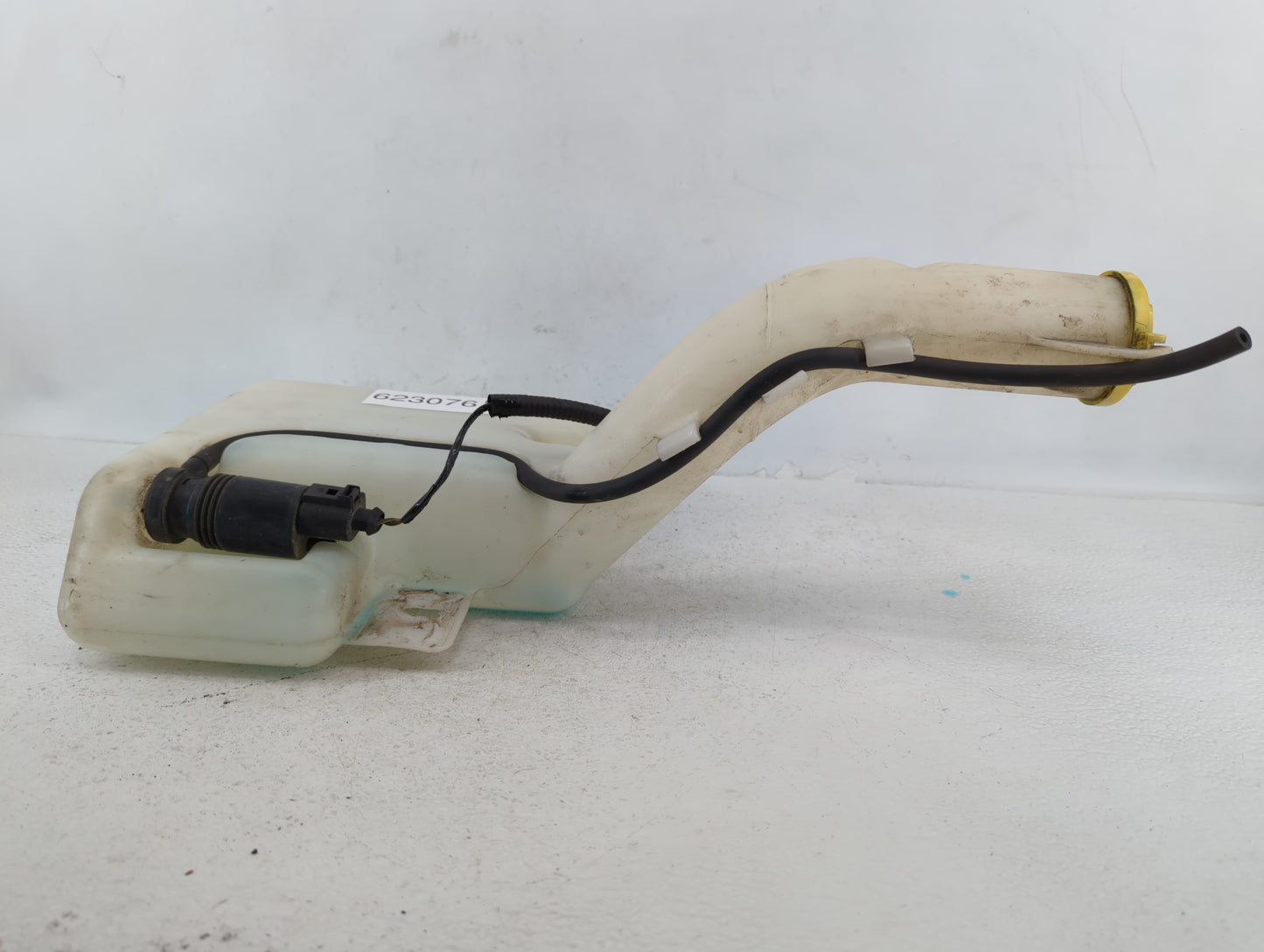 2011-2014 Chrysler 200 Windshield Washer Fluid Reservoir Bottle Oem - Oemusedautoparts1.com