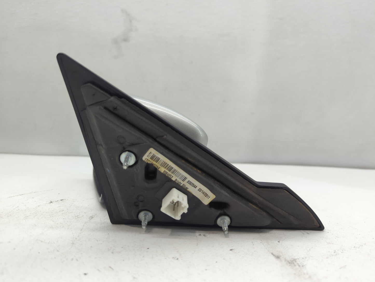 2011 Chrysler 200 Driver Left Side View Manual Door Mirror Silver - Oemusedautoparts1.com