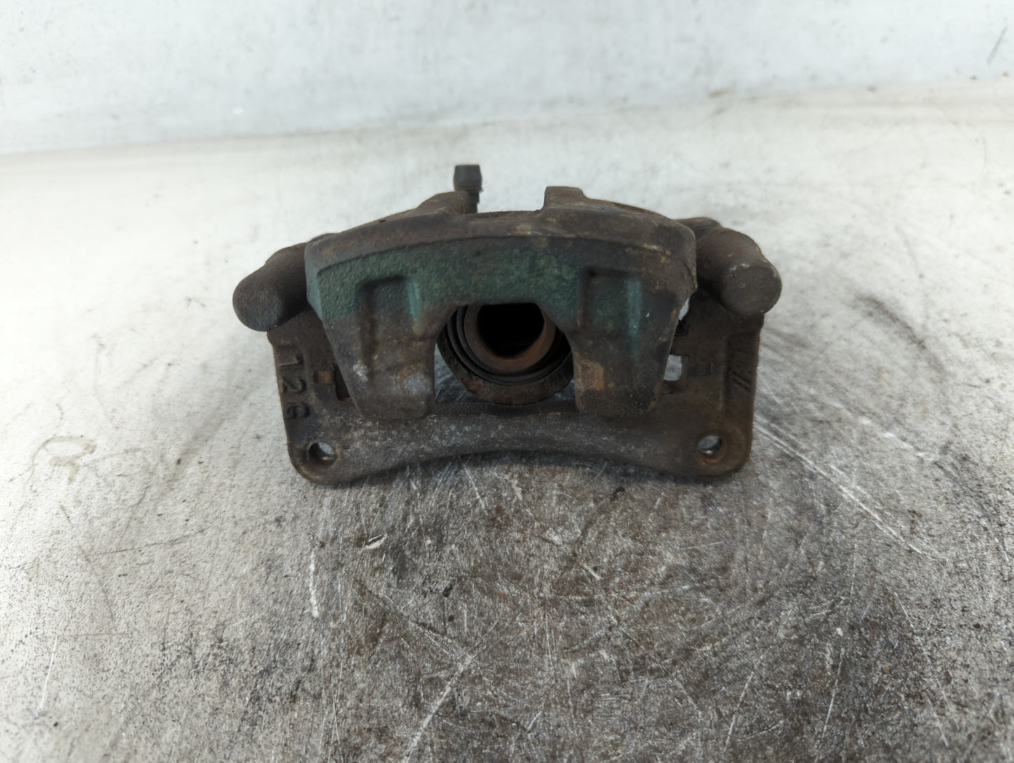2011-2014 Chrysler 200 Front Driver Left Brake Caliper 699988 - Oemusedautoparts1.com