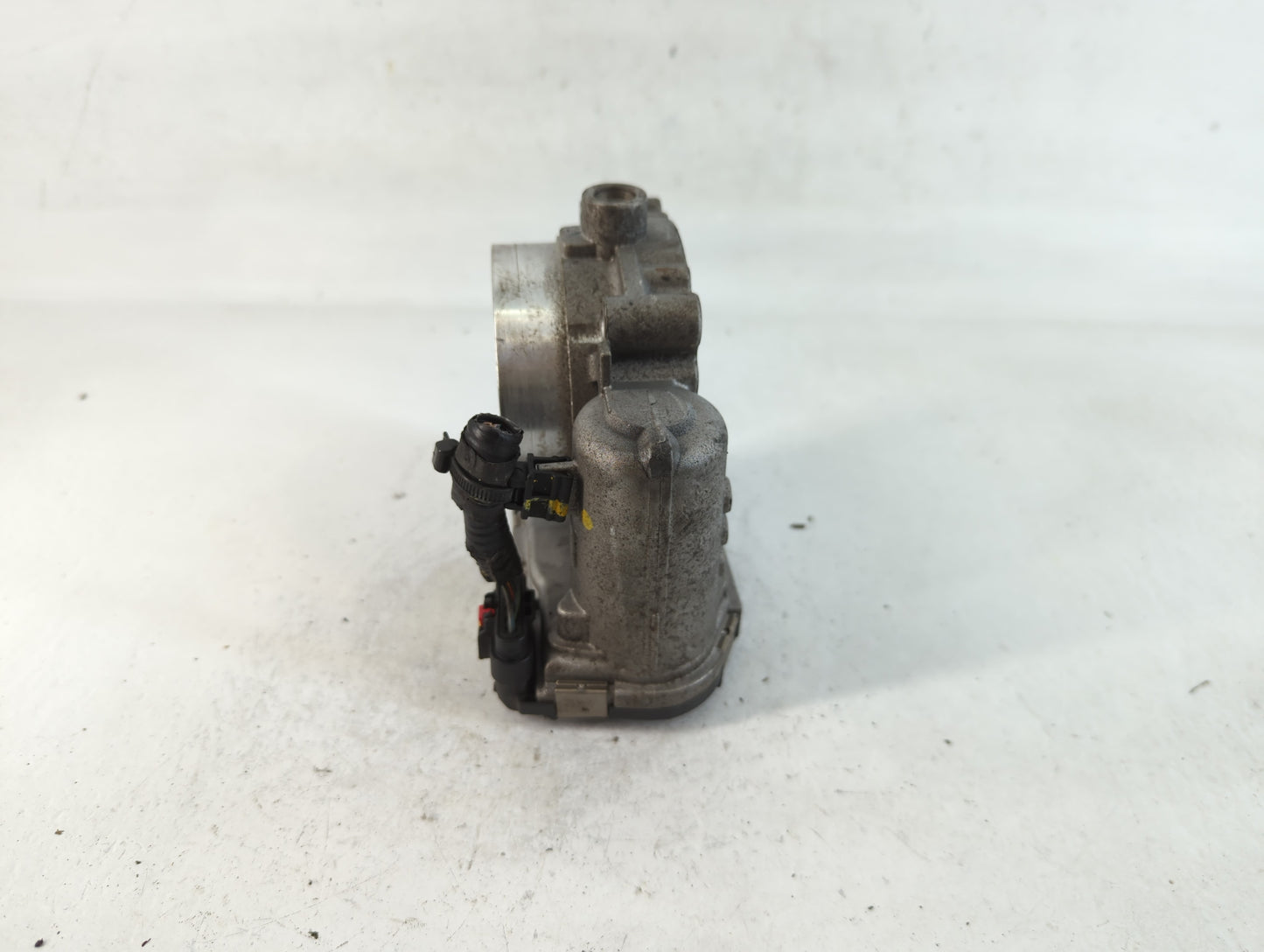2011-2017 Chrysler 200 Throttle Body P/N:0 280 750 570 05184349AC Fits OEM Used Auto Parts - Oemusedautoparts1.com