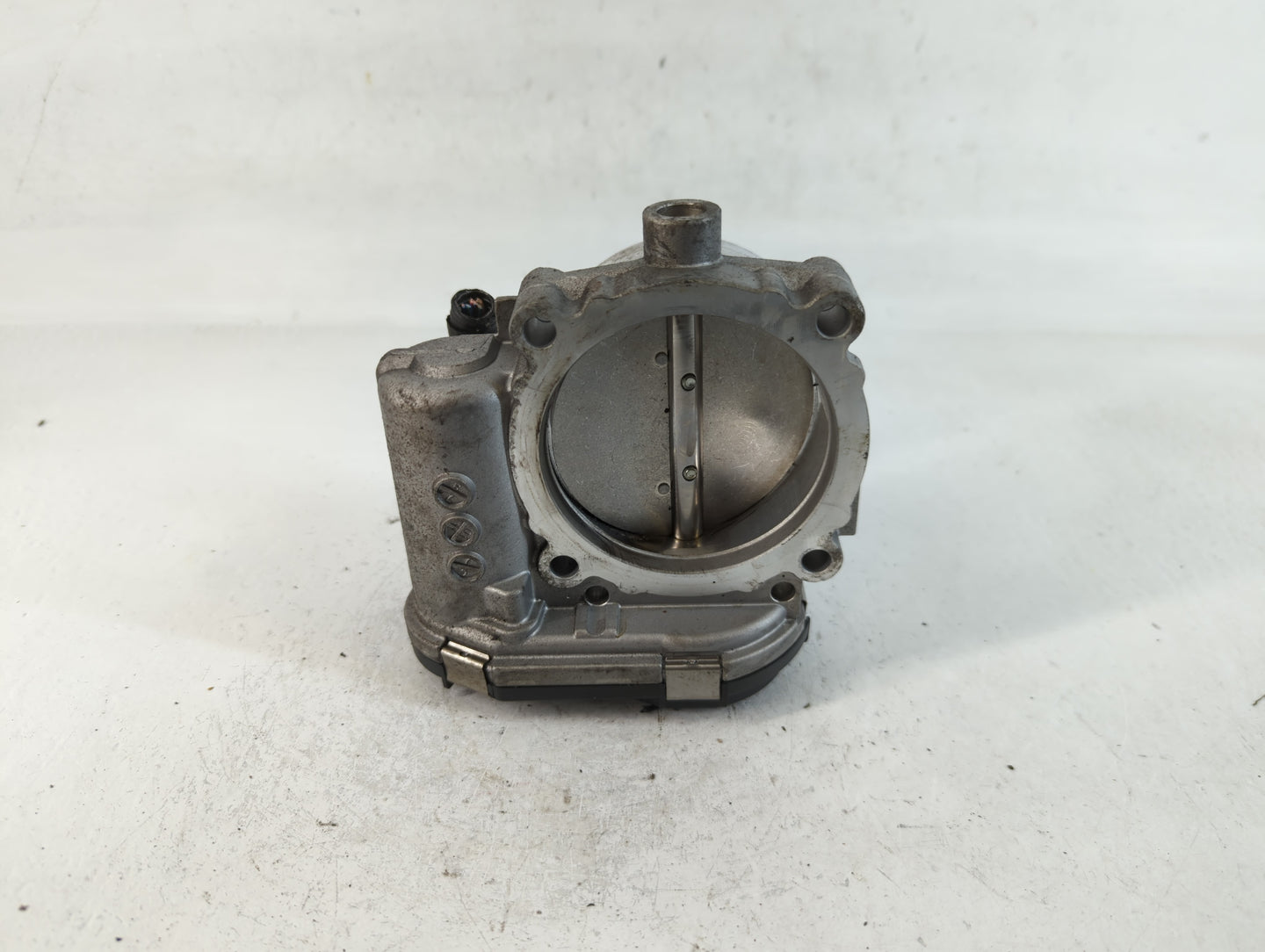 2011-2017 Chrysler 200 Throttle Body P/N:0 280 750 570 05184349AC Fits OEM Used Auto Parts - Oemusedautoparts1.com