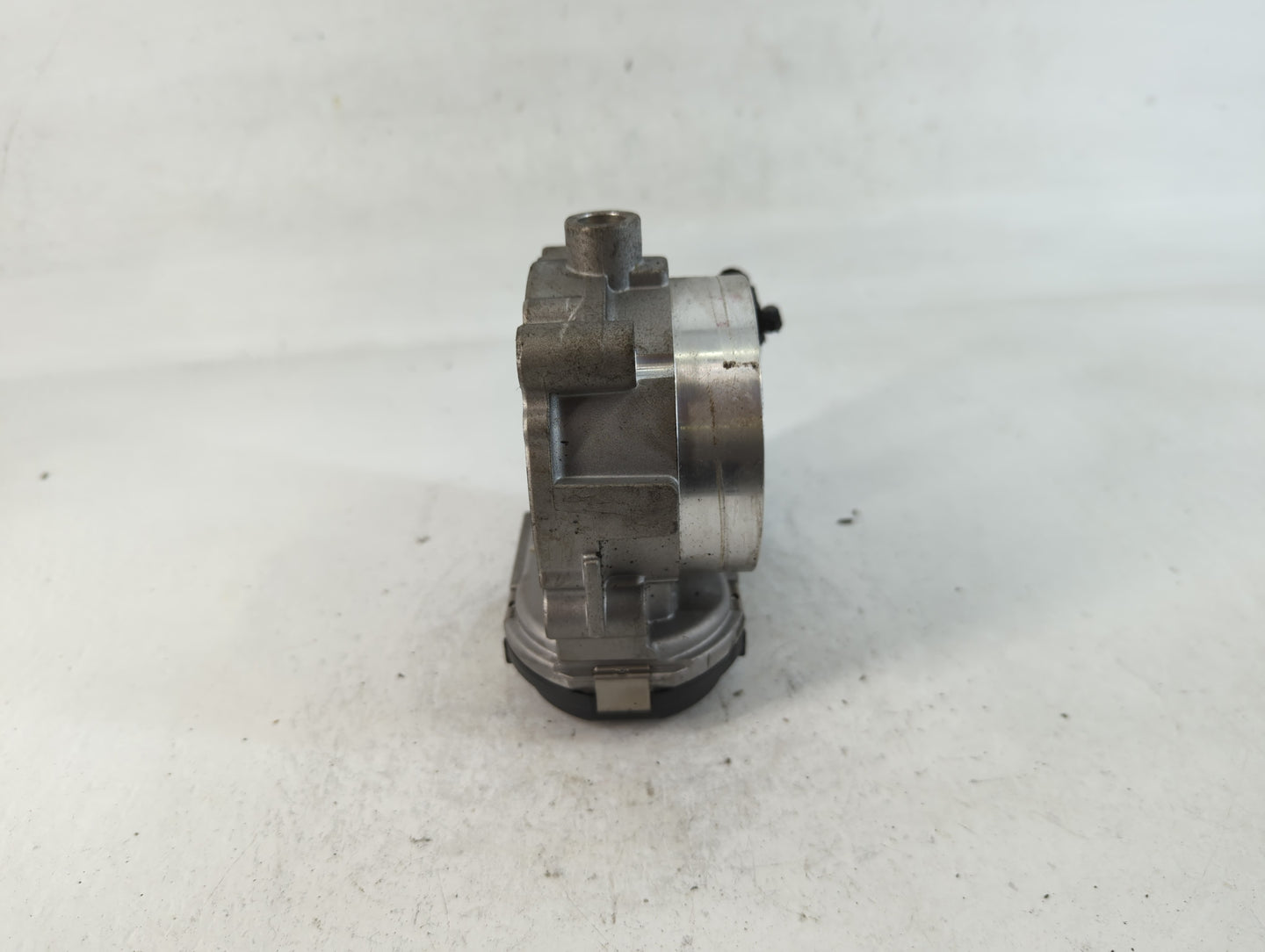 2011-2017 Chrysler 200 Throttle Body P/N:0 280 750 570 05184349AC Fits OEM Used Auto Parts - Oemusedautoparts1.com