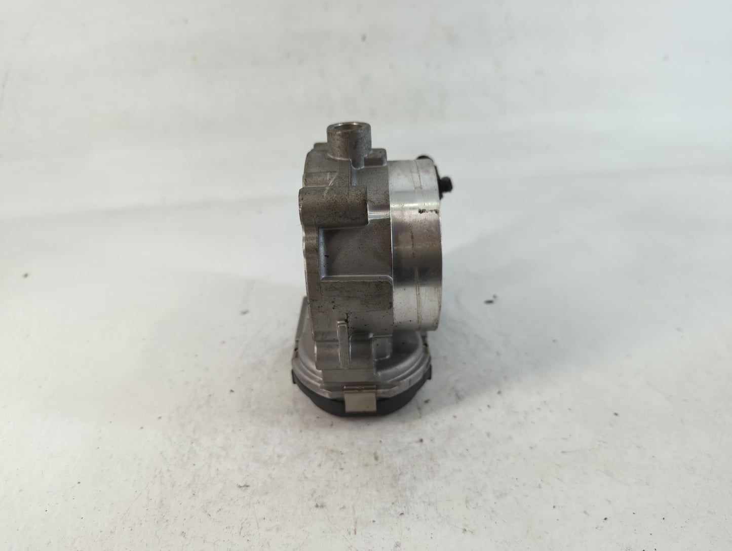 2011-2017 Chrysler 200 Throttle Body P/N:0 280 750 570 05184349AC Fits OEM Used Auto Parts - Oemusedautoparts1.com