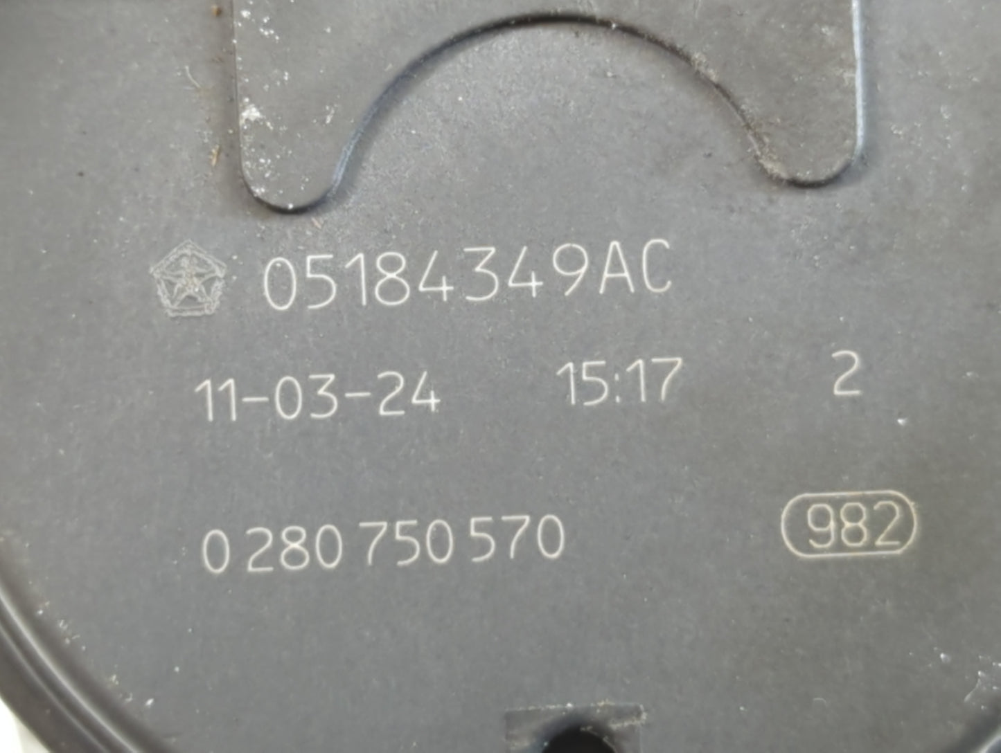 2011-2017 Chrysler 200 Throttle Body P/N:0 280 750 570 05184349AC Fits OEM Used Auto Parts - Oemusedautoparts1.com